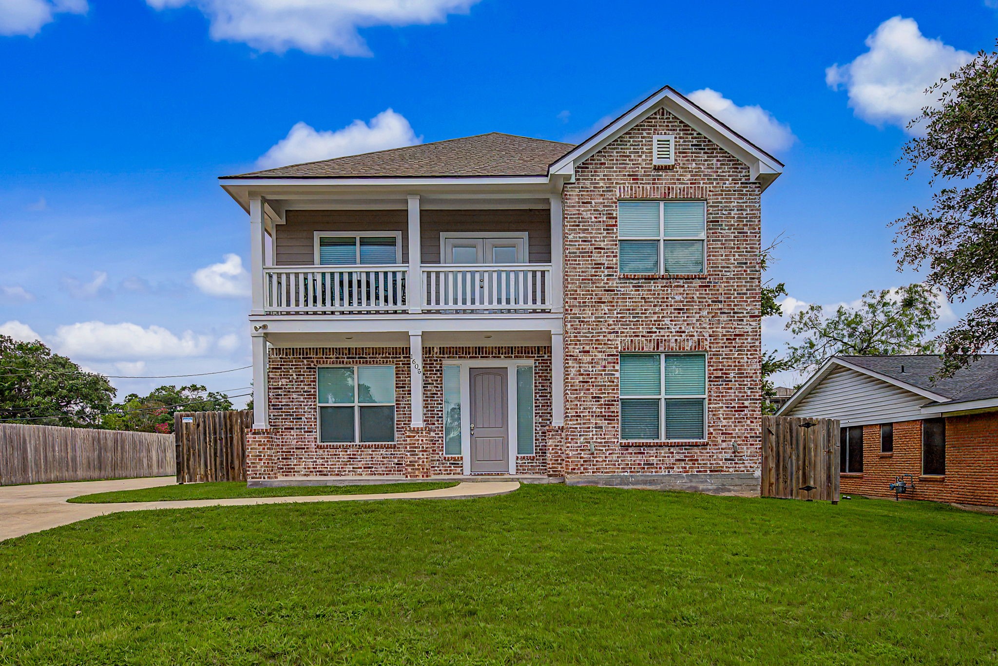 Listing photo 1