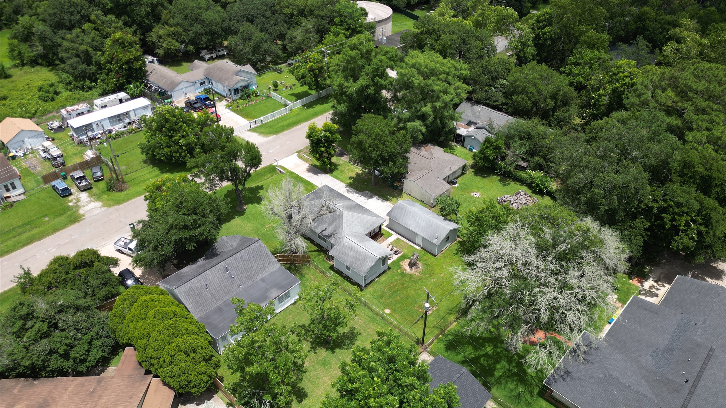 Listing photo 4