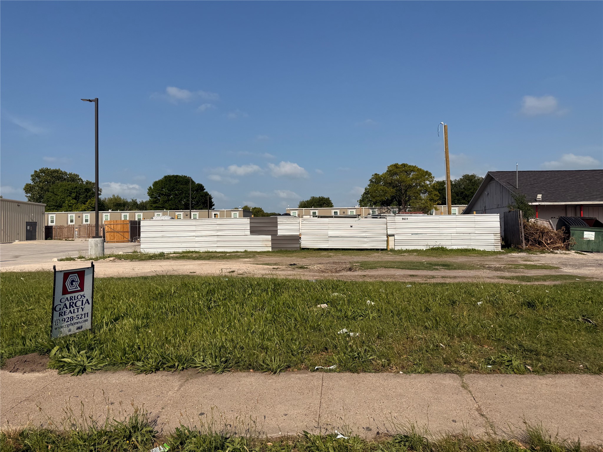 Listing photo 5