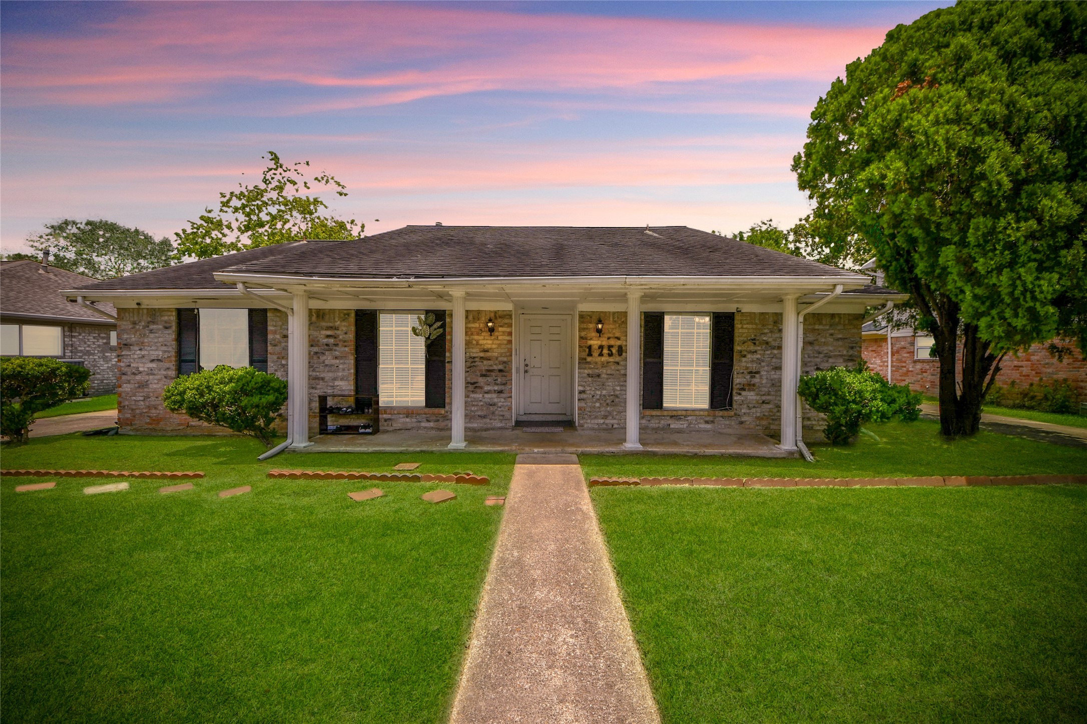 Listing photo 1