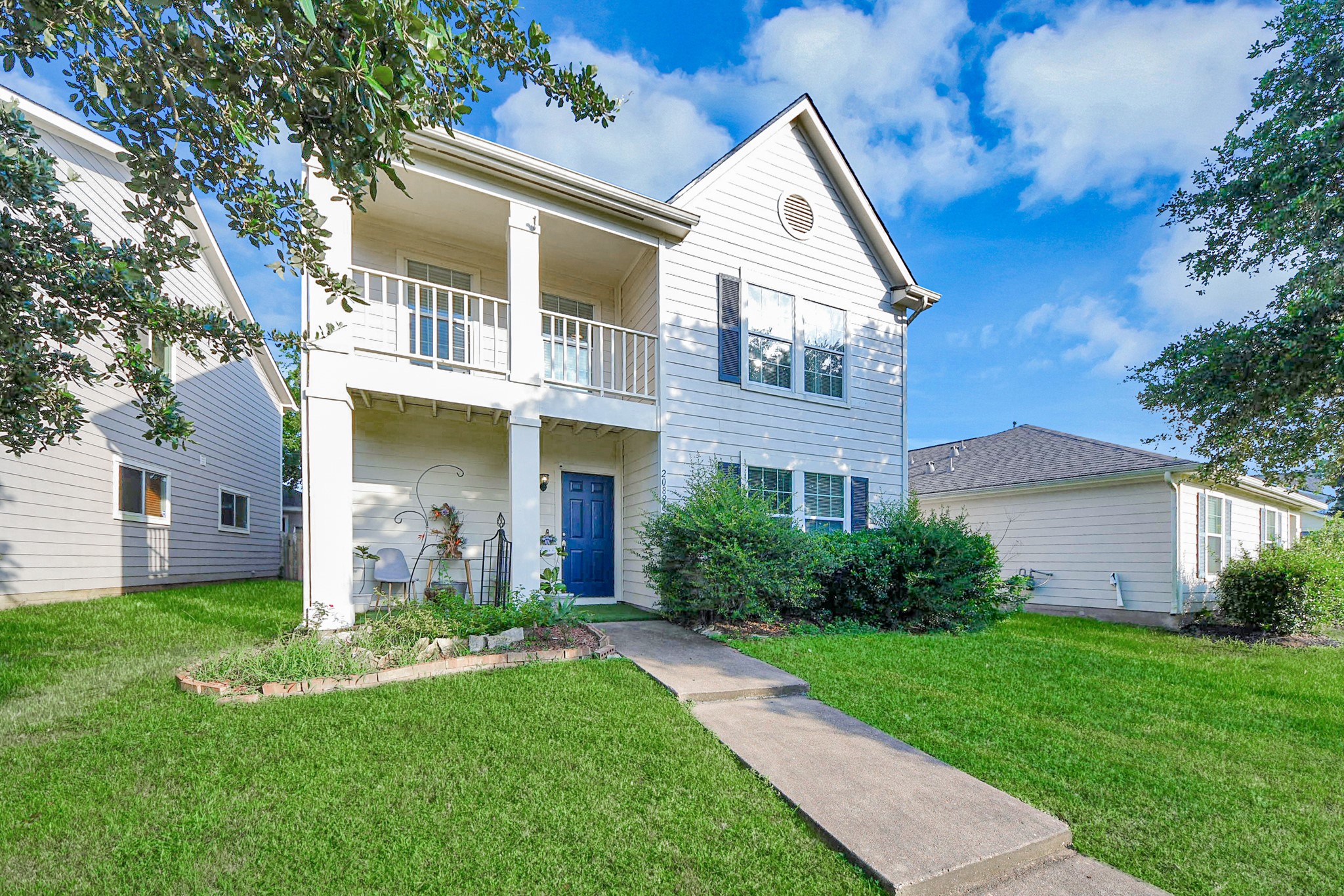 Listing photo 2