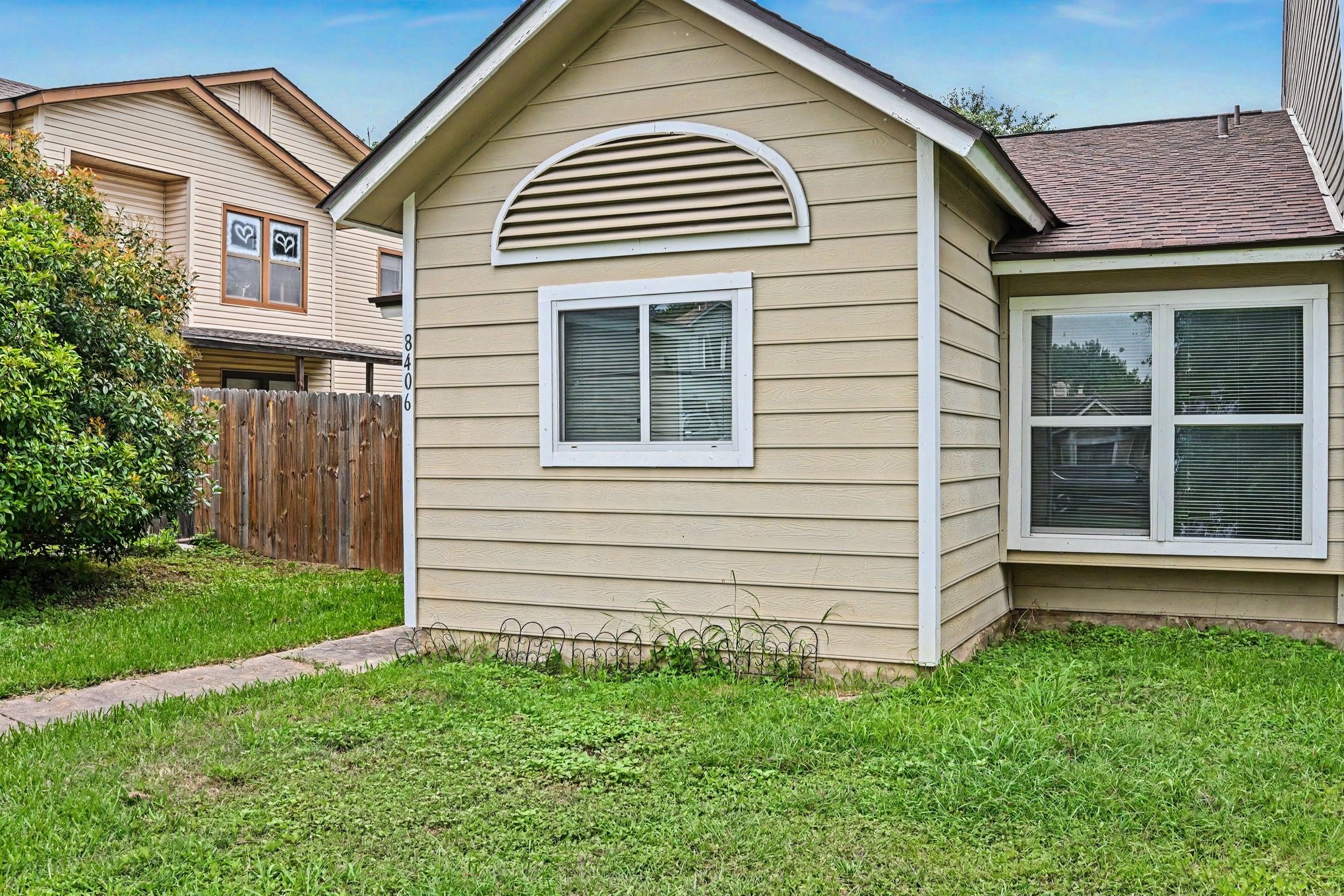 Listing photo 1