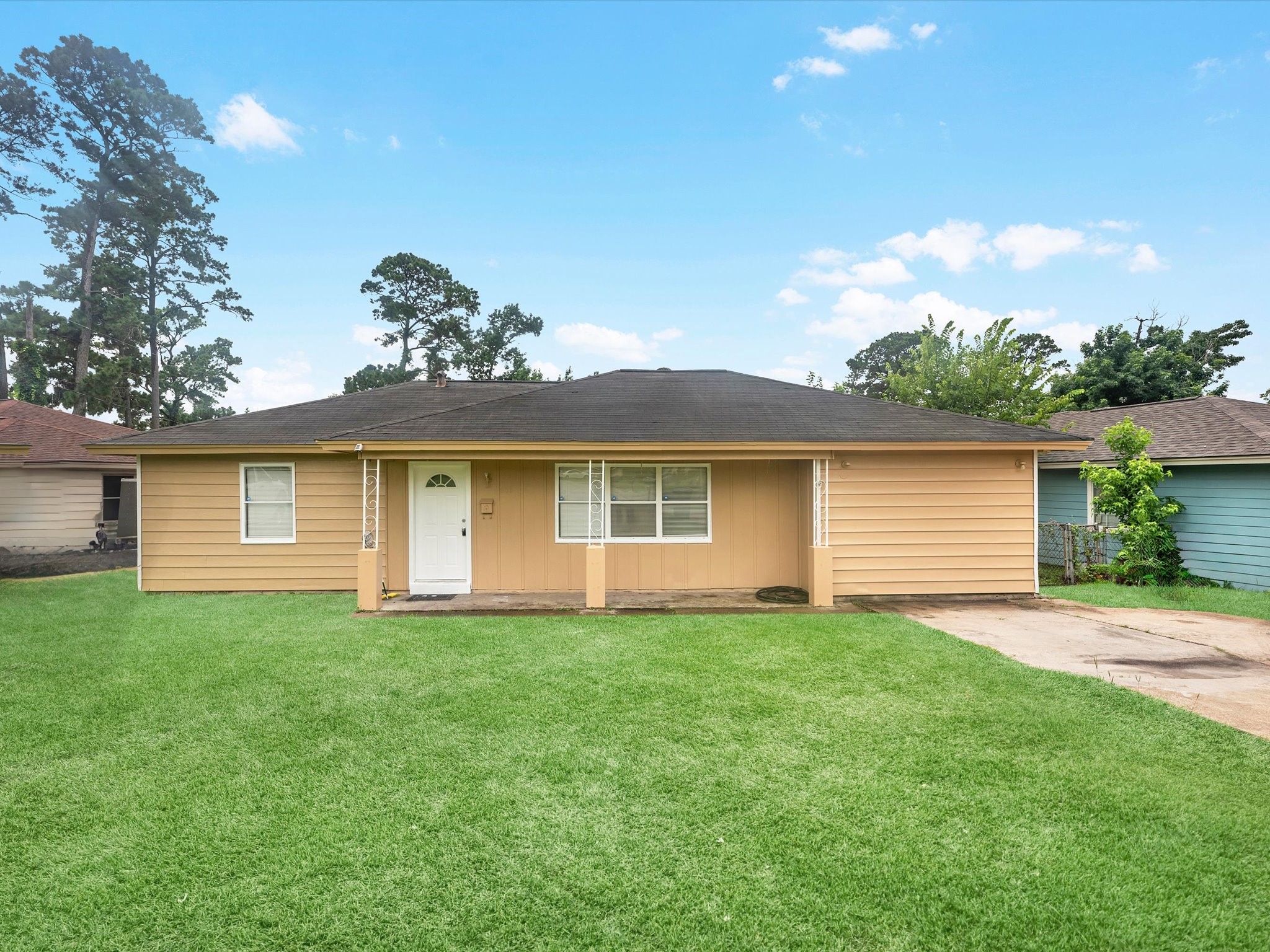 Listing photo 1