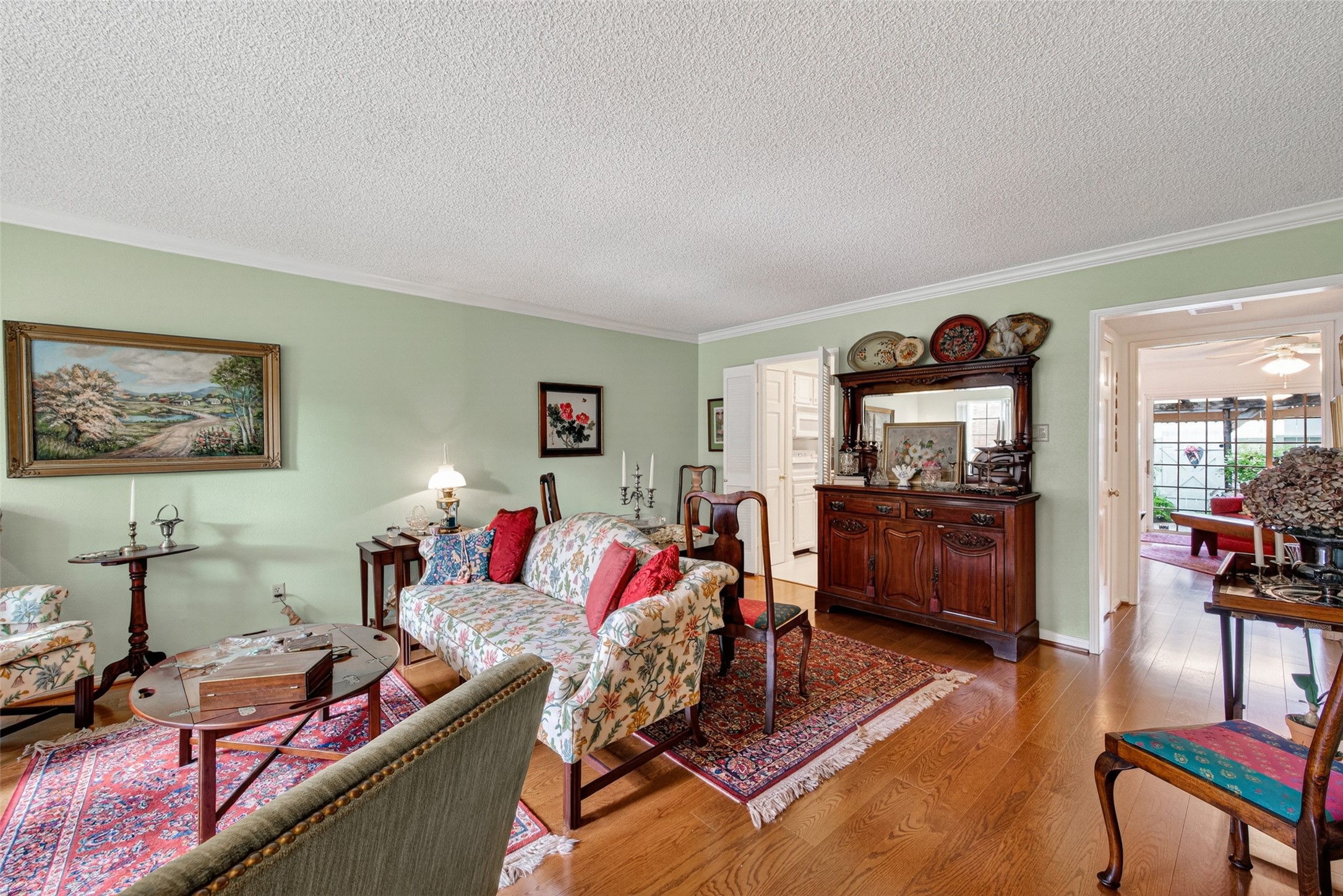 Listing photo 4