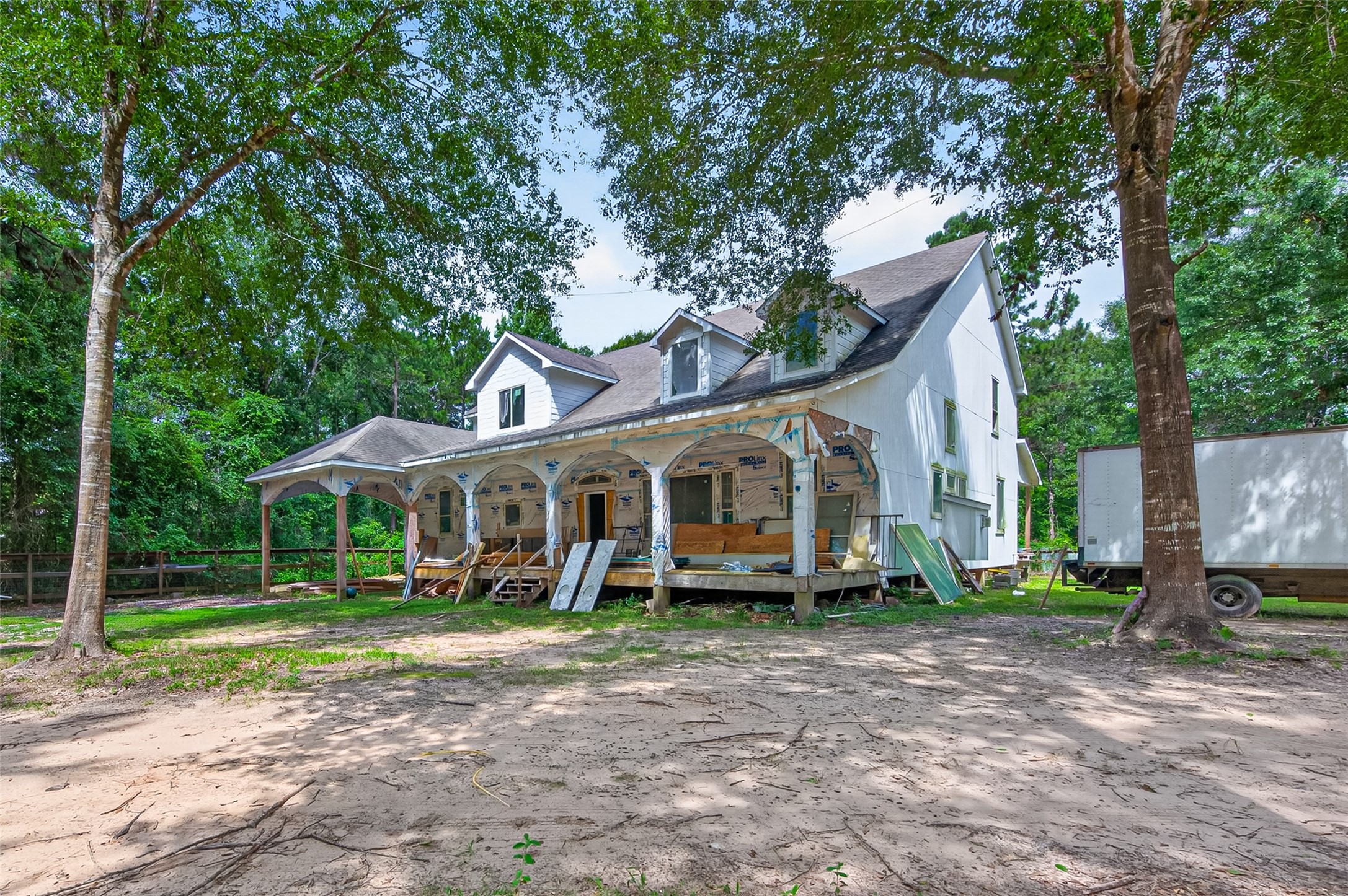 Listing photo 4