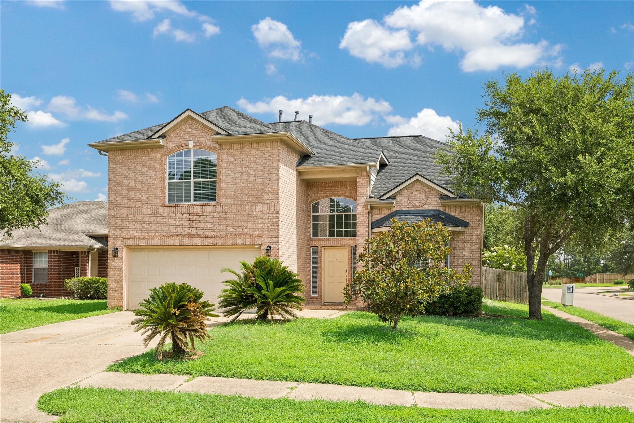 Listing photo 1