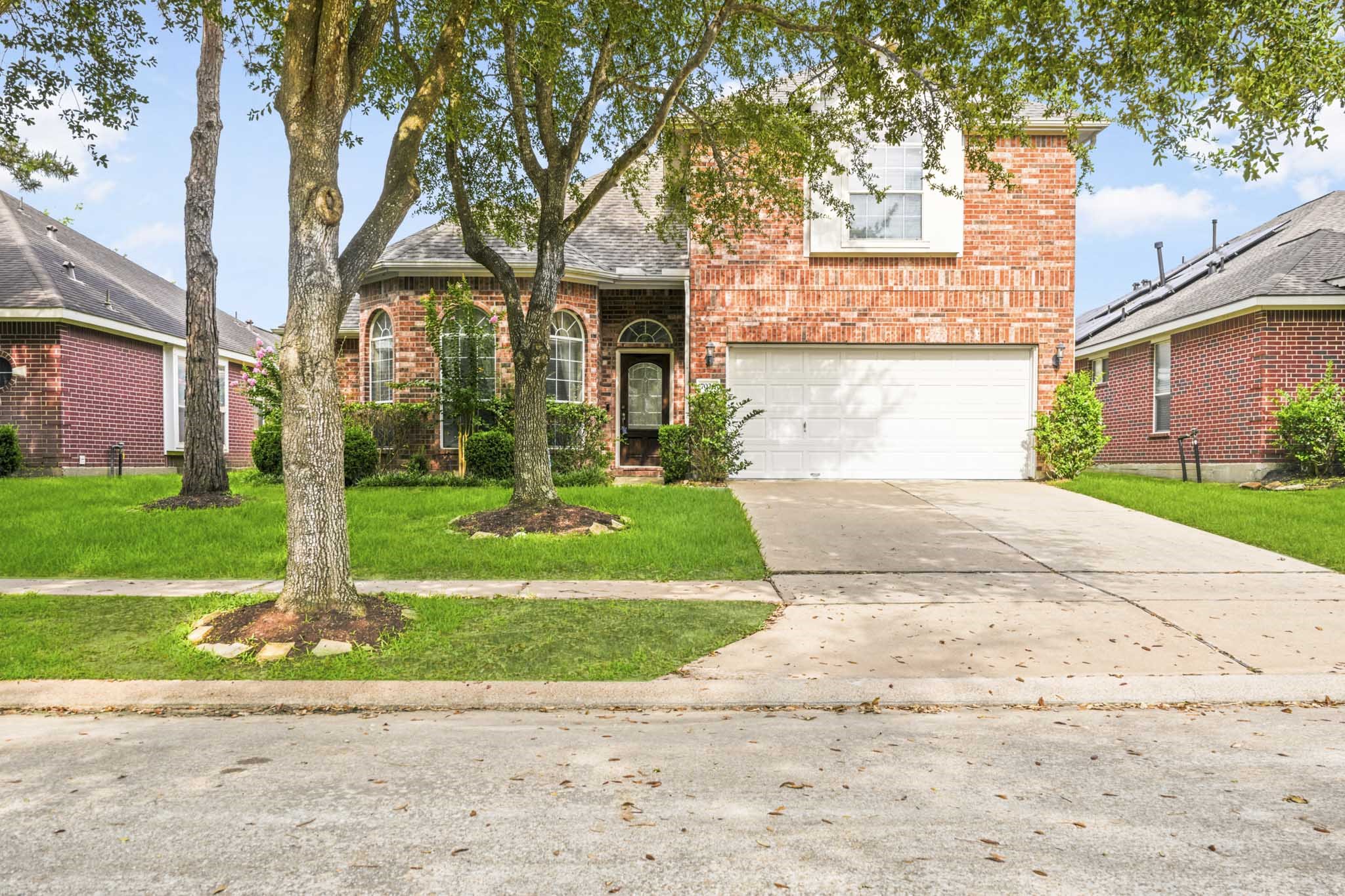 Listing photo 1