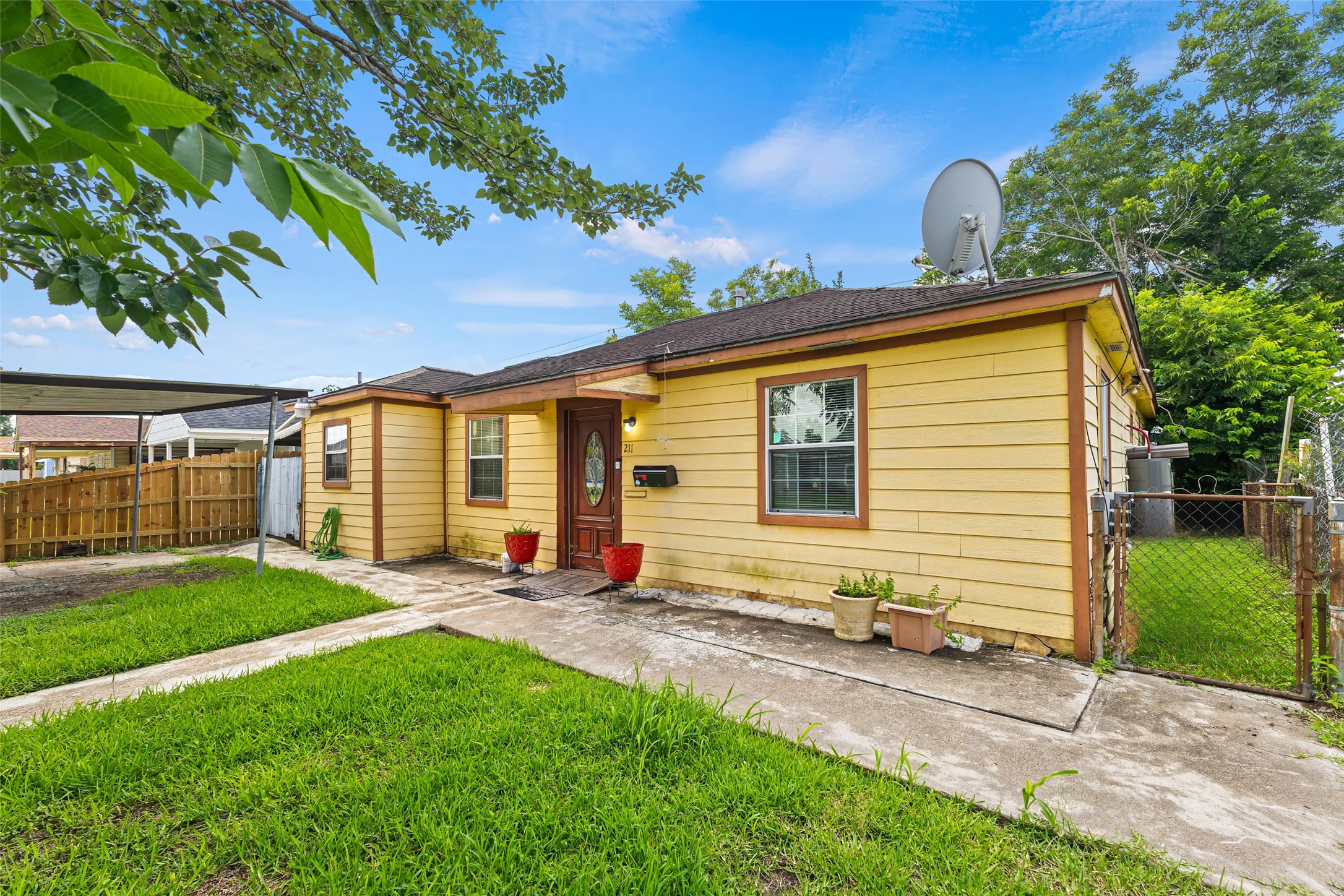 Listing photo 3