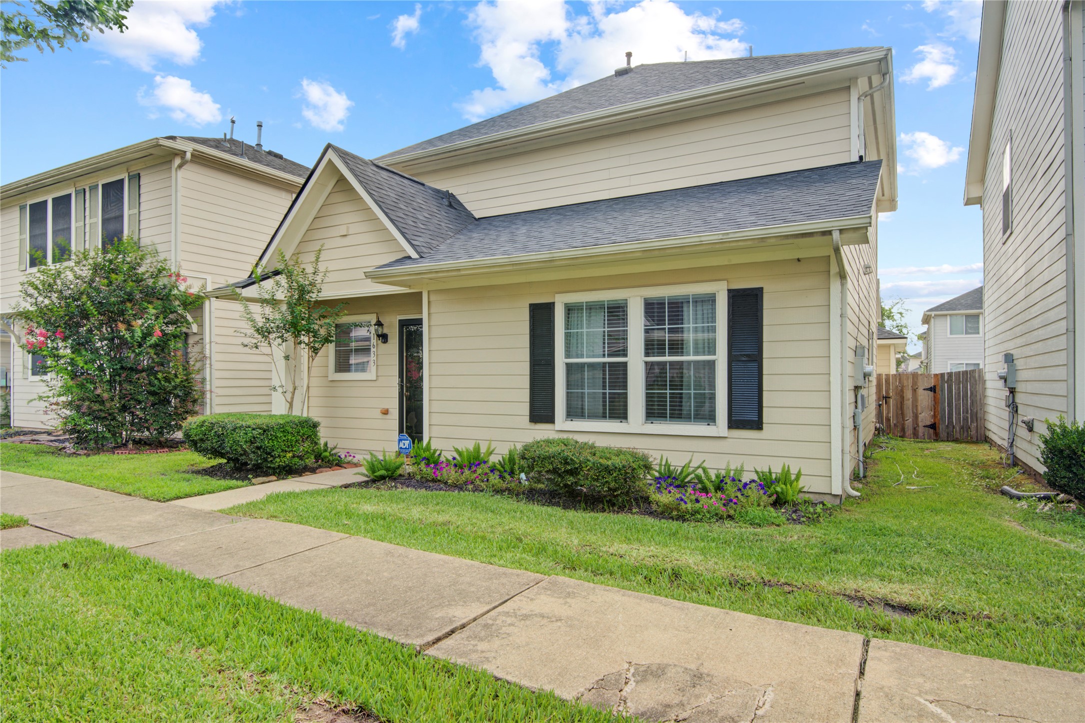 Listing photo 1