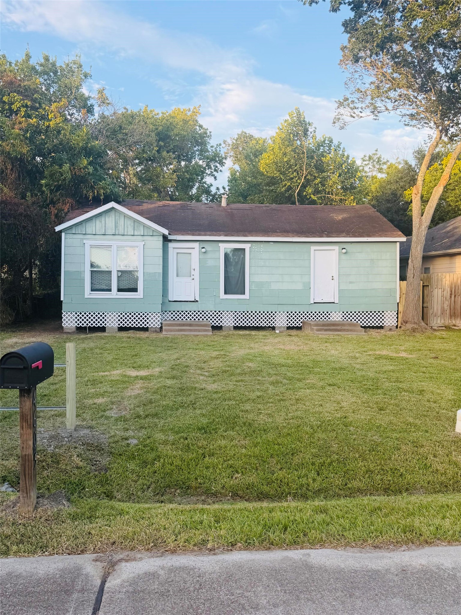 Listing photo 5