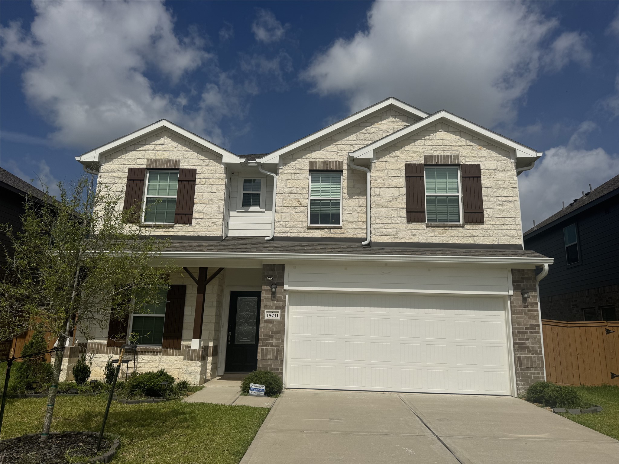 Listing photo 1