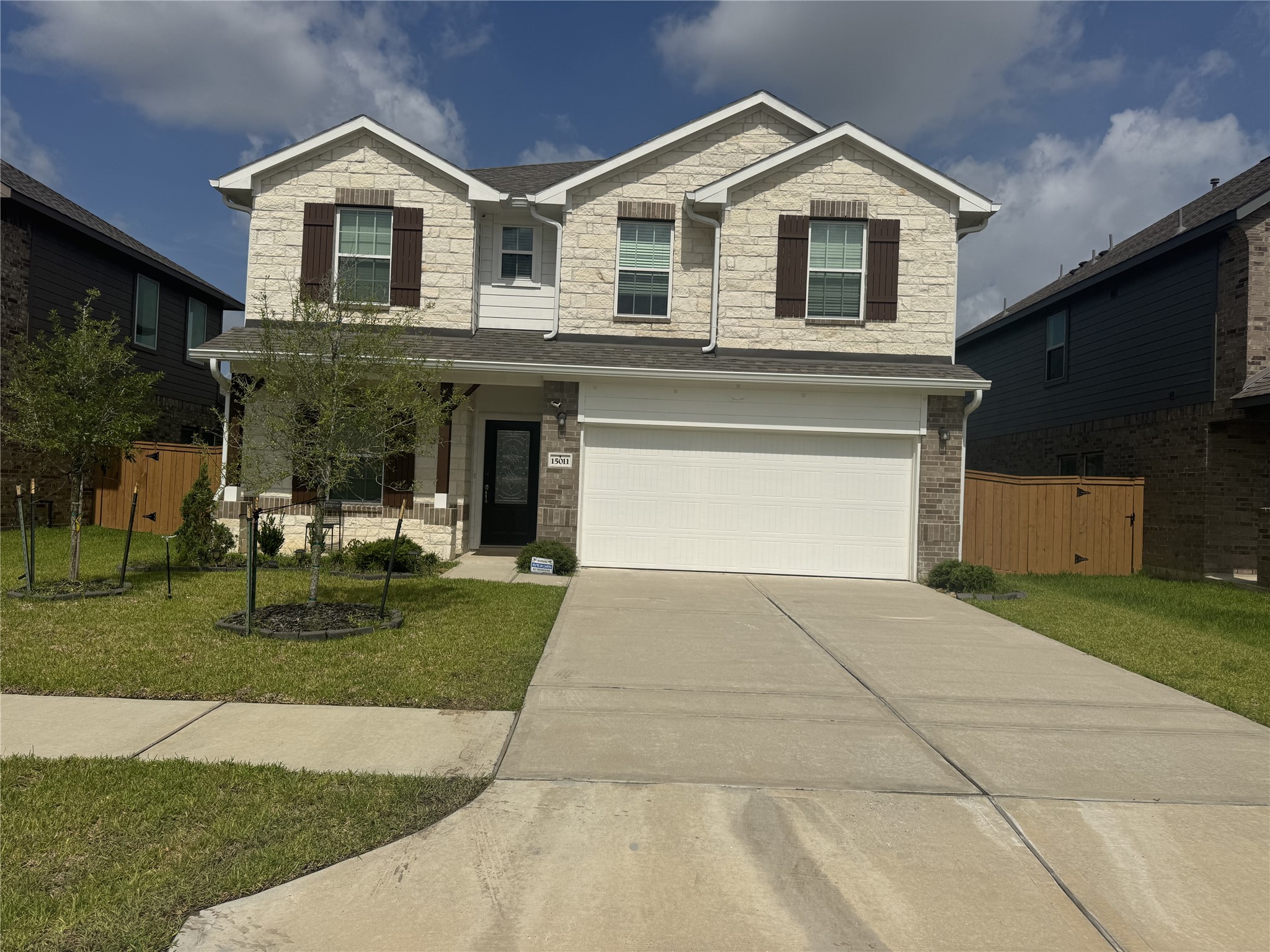 Listing photo 2