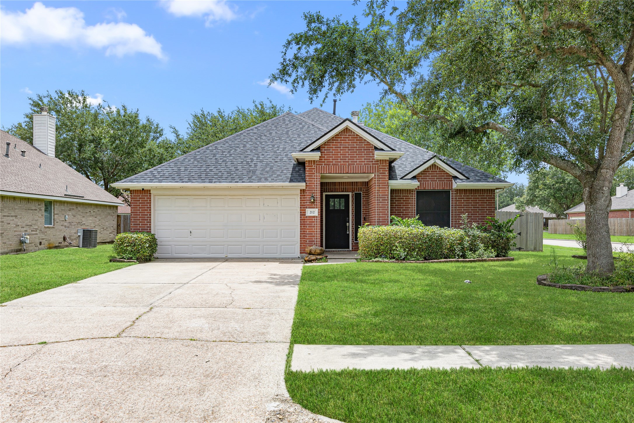 Listing photo 1
