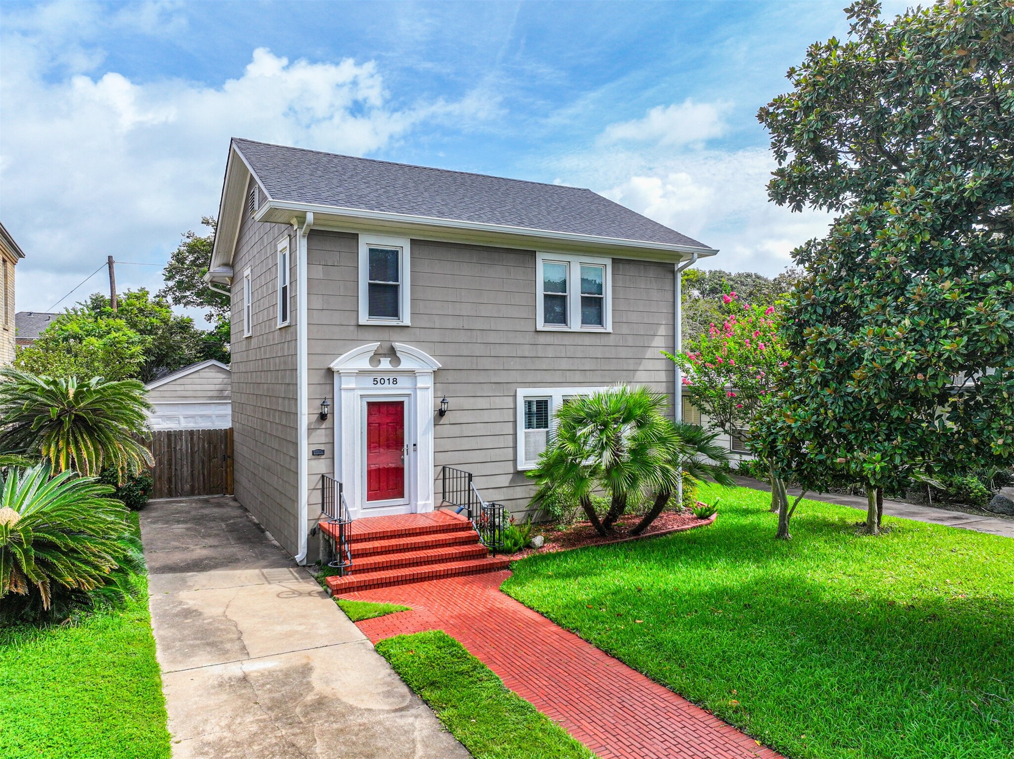 Listing photo 1