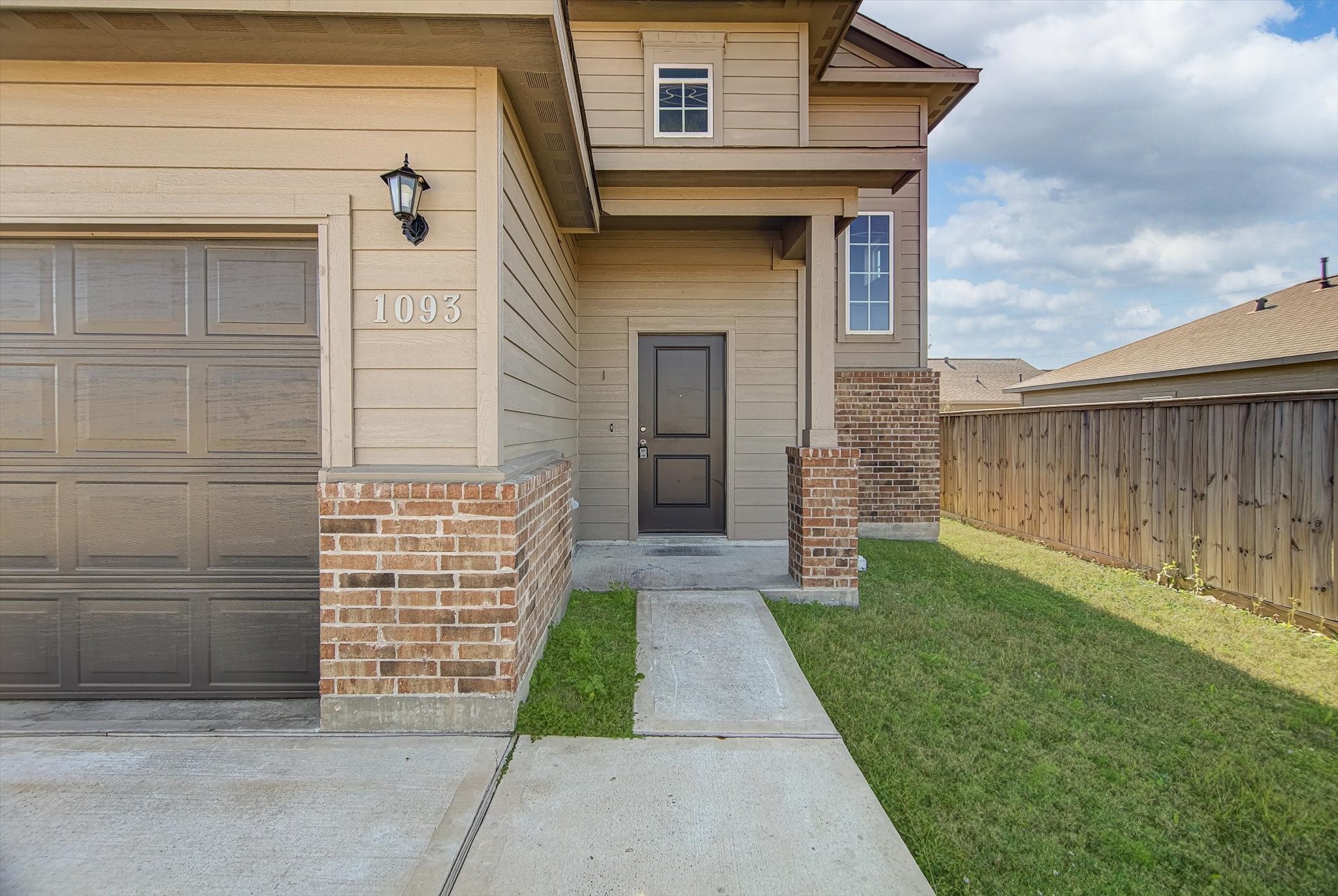 Listing photo 1
