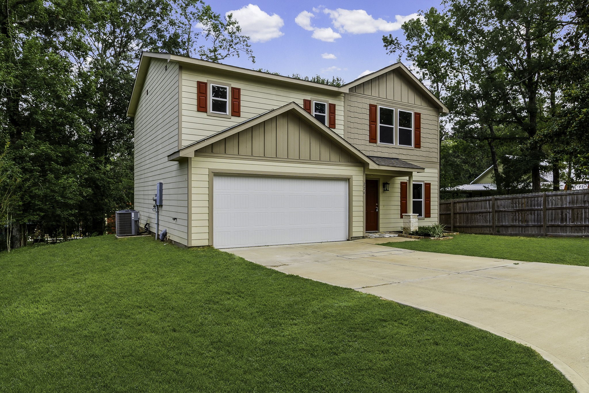 Listing photo 1