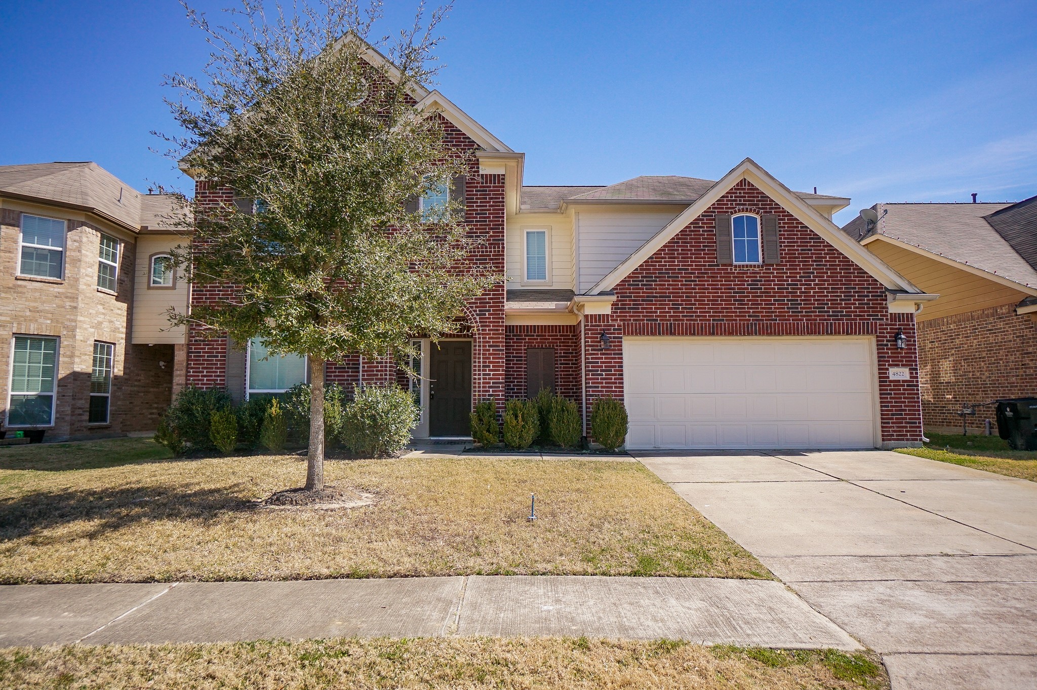 Listing photo 1