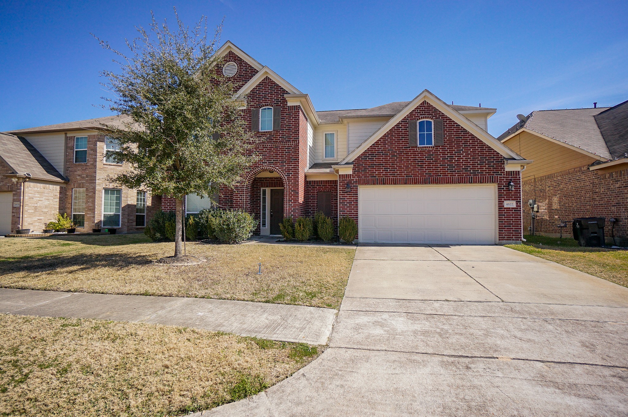 Listing photo 2