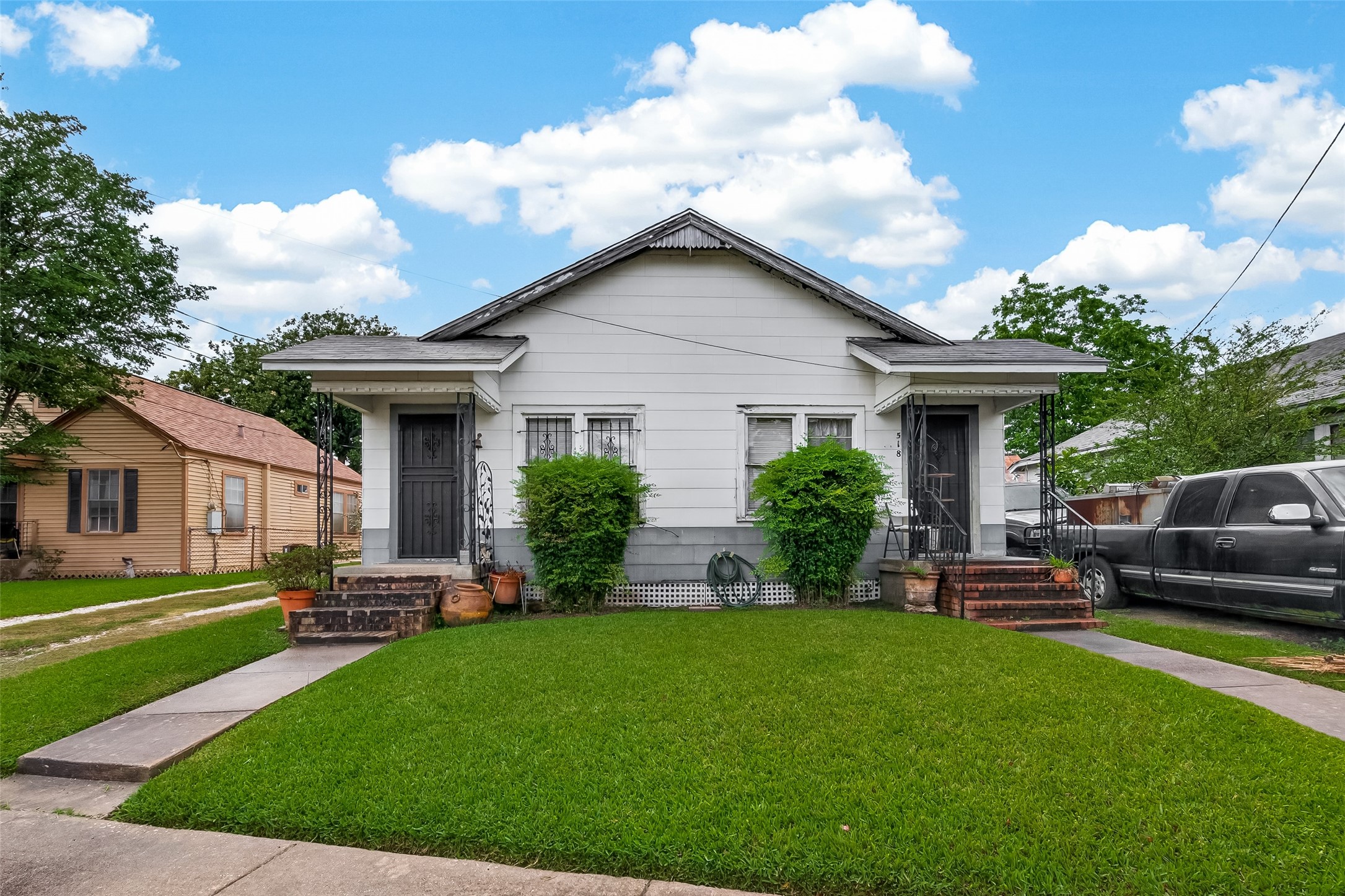 Listing photo 1
