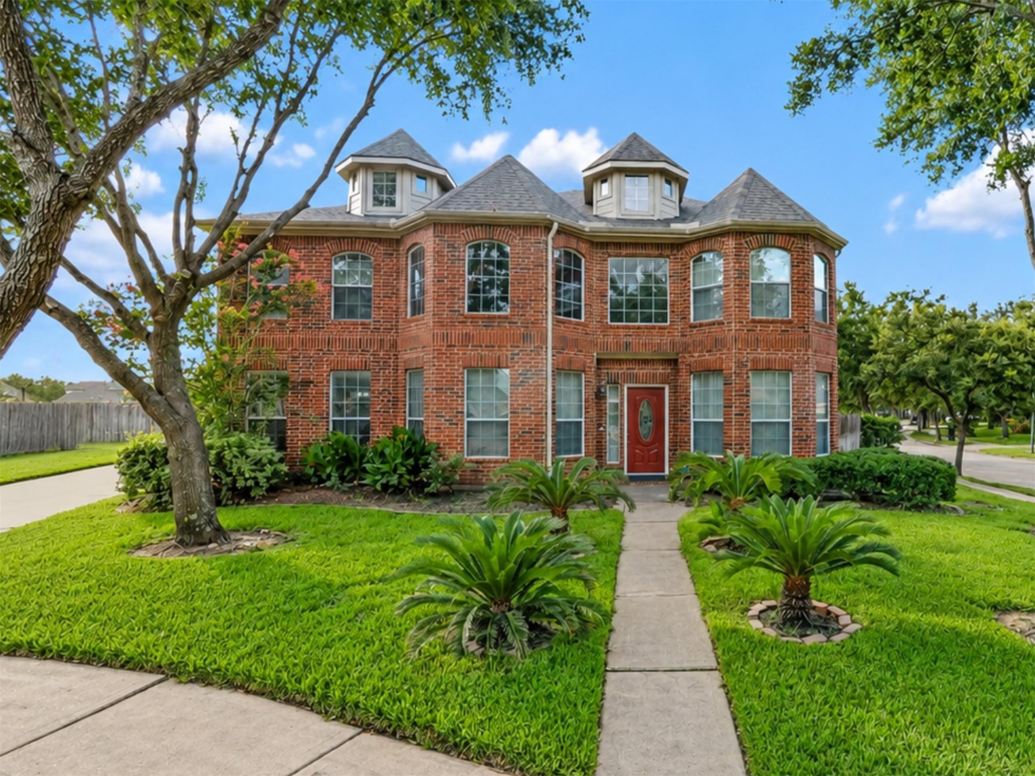 Listing photo 1