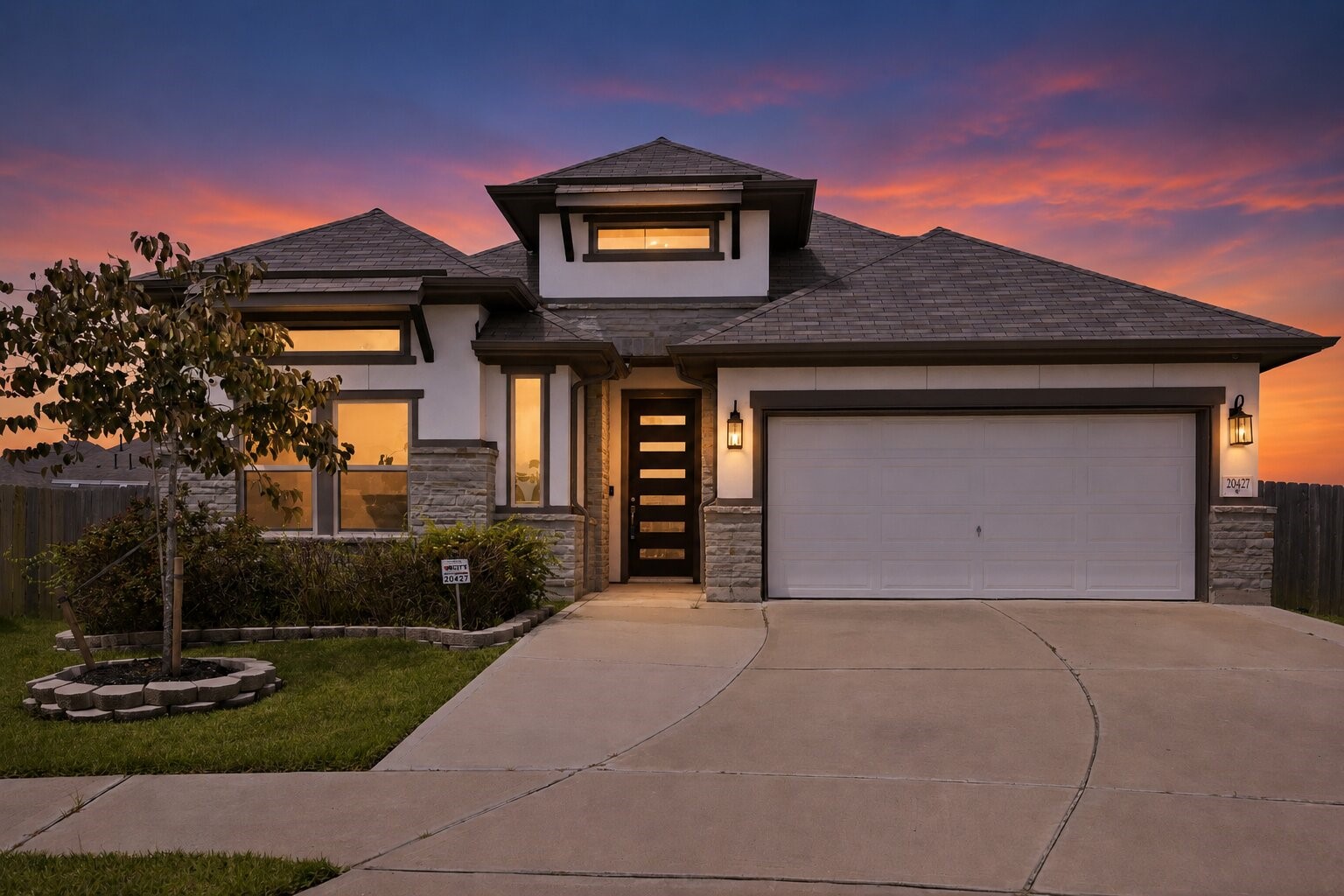 Listing photo 1
