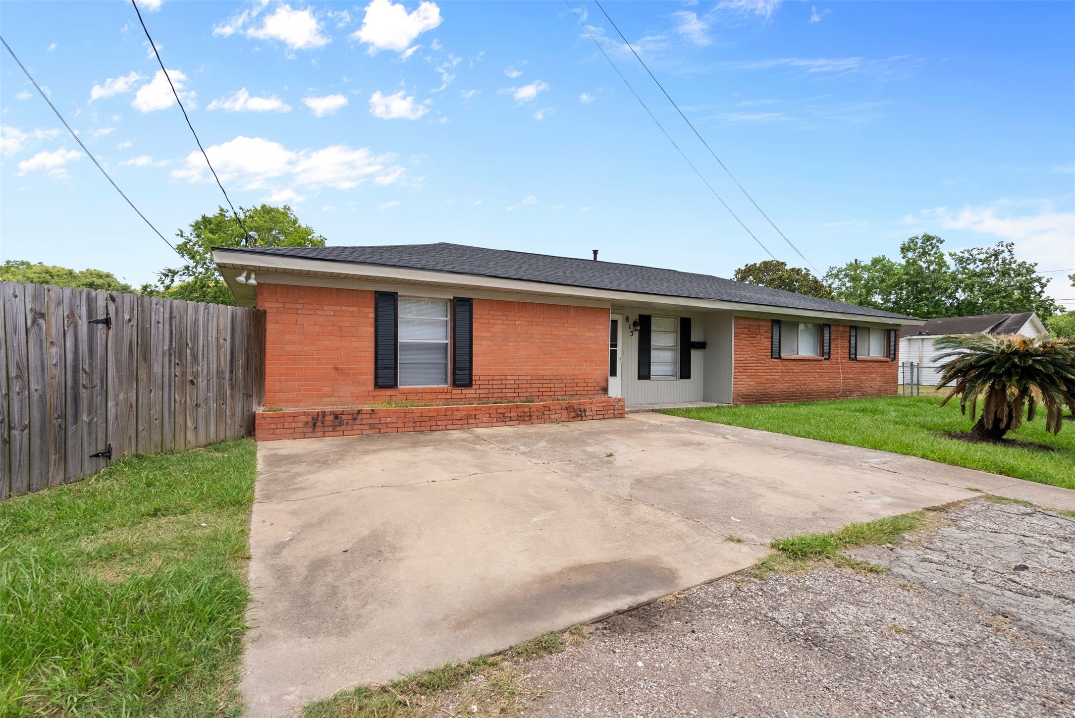 Listing photo 1