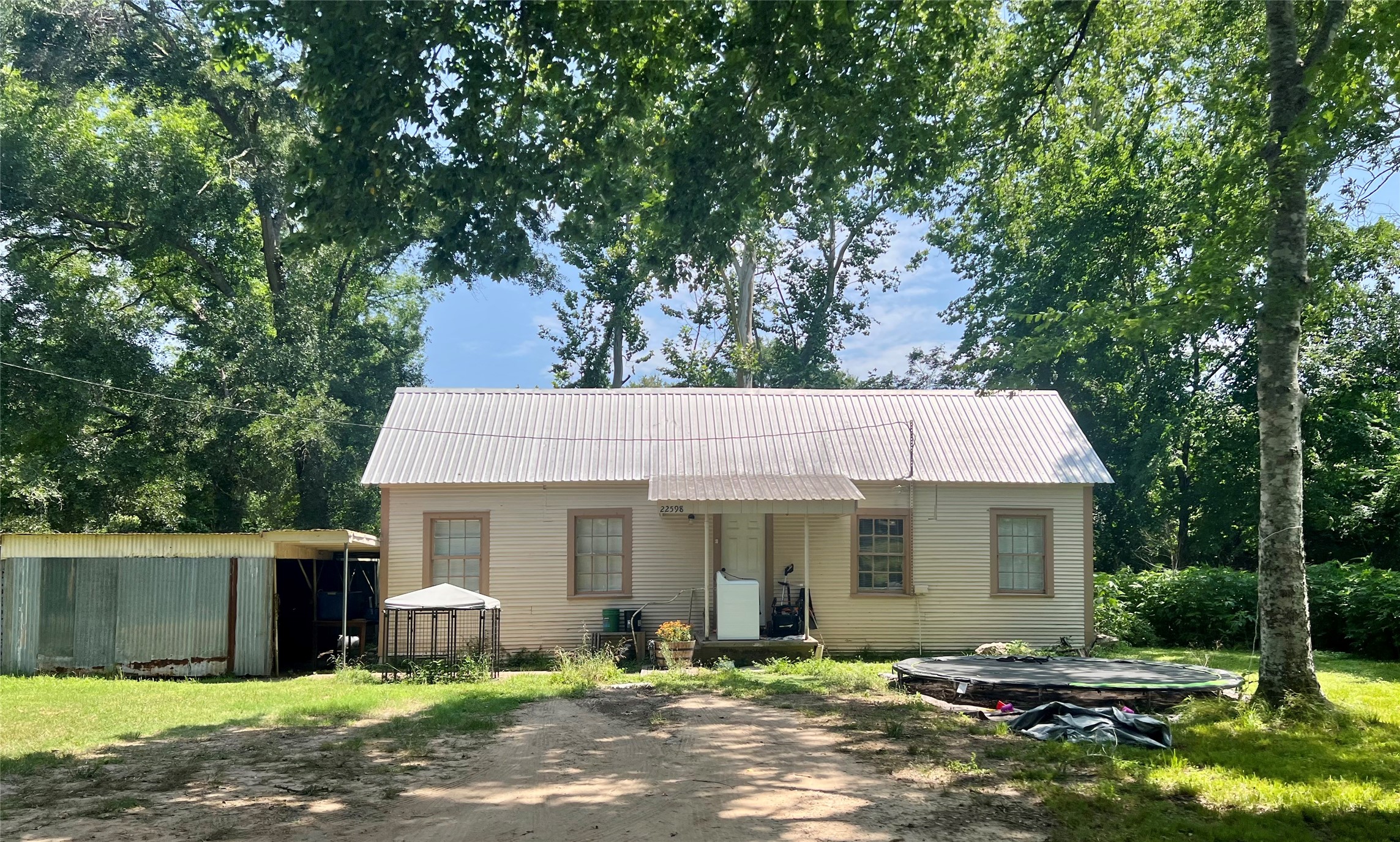 Listing photo 1