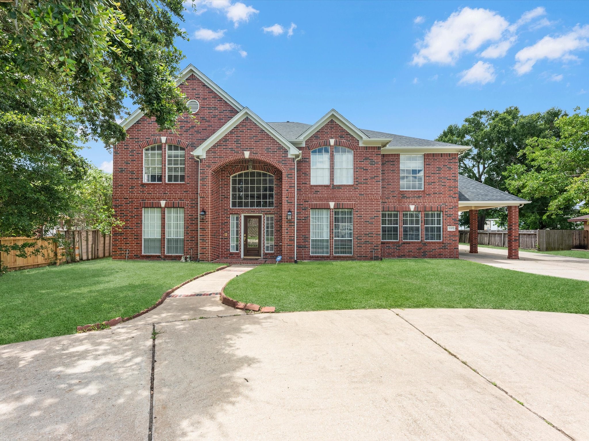Listing photo 1