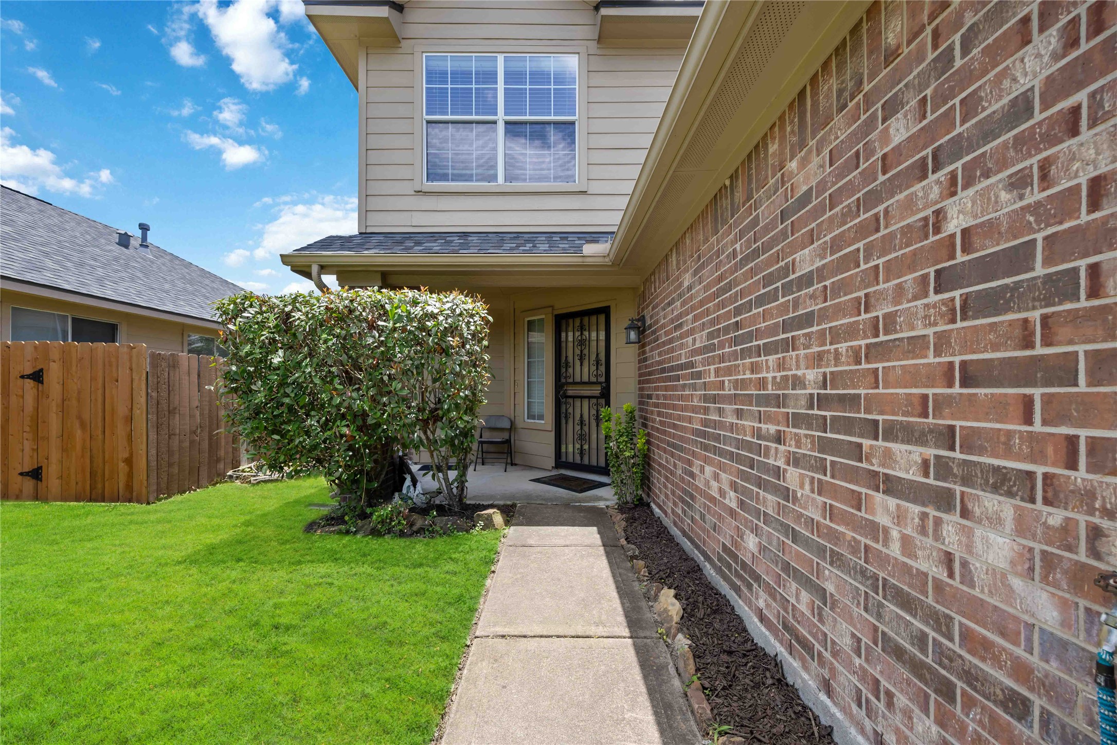 Listing photo 3