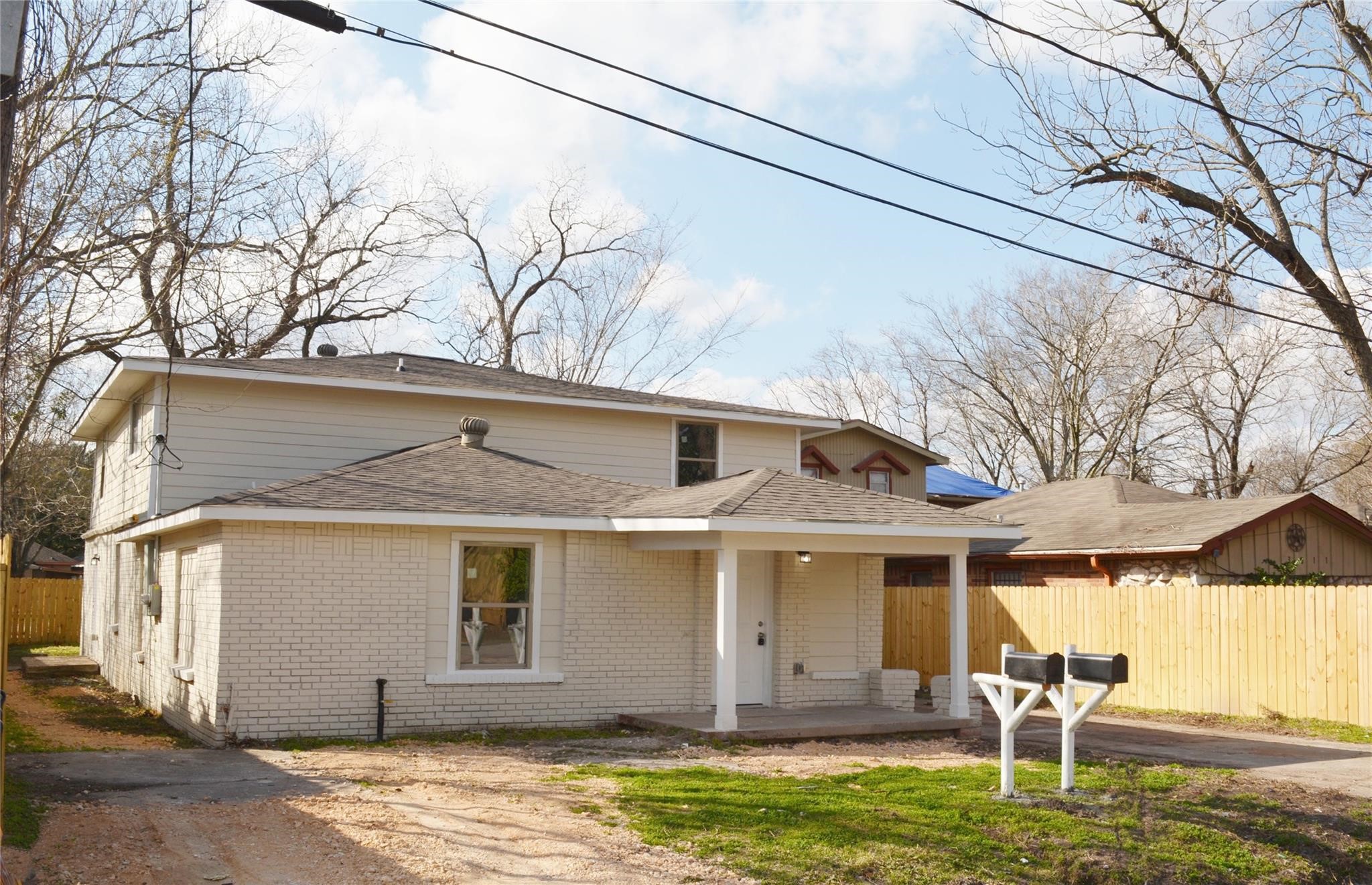Listing photo 1