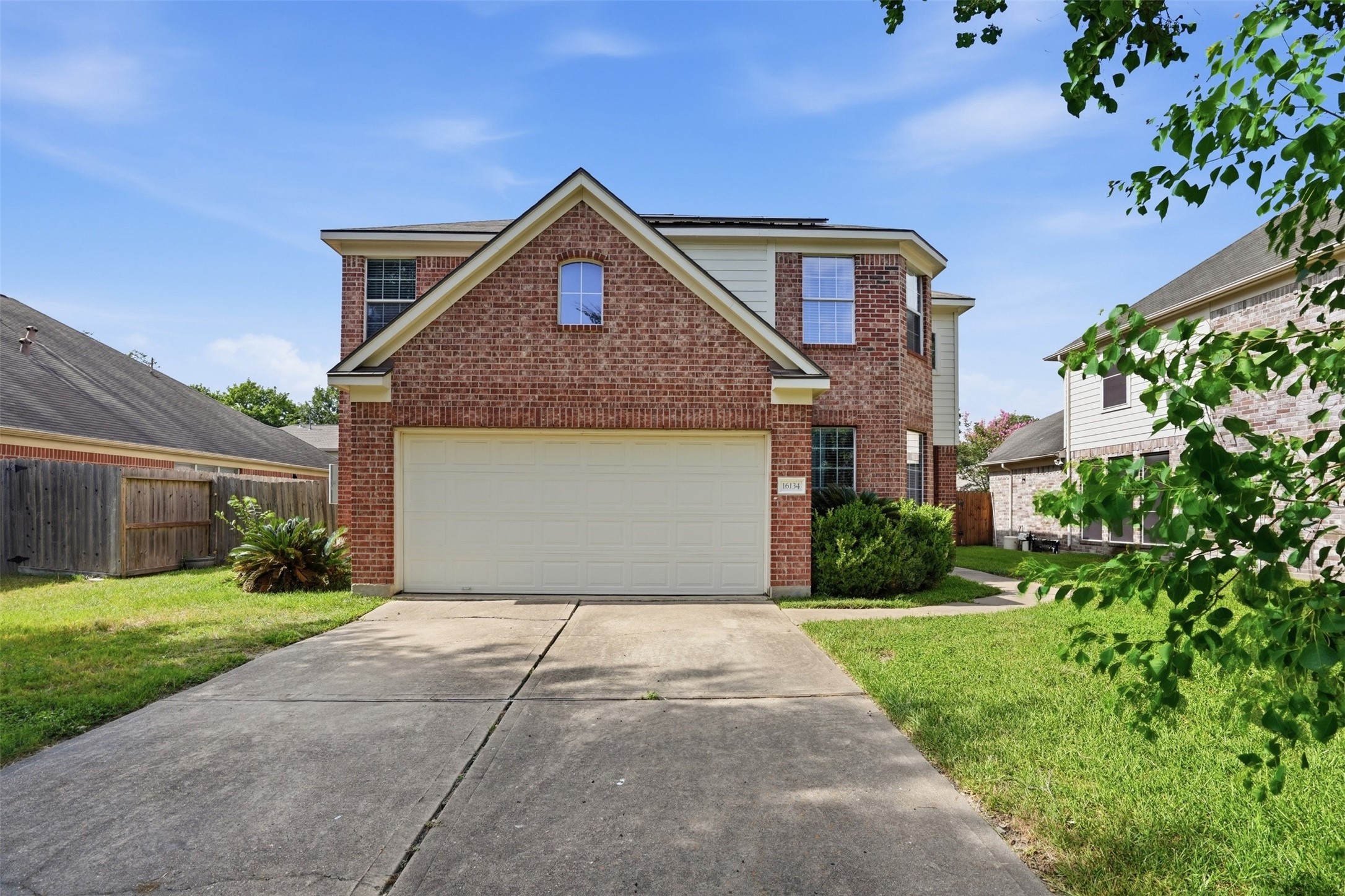 Listing photo 1