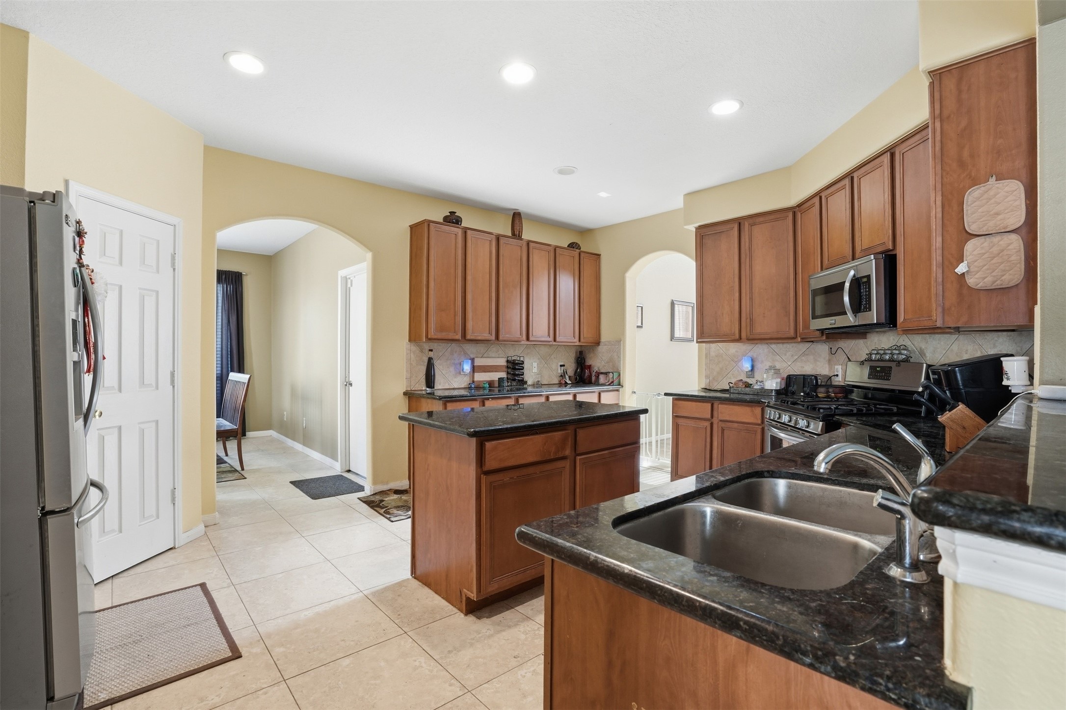 Listing photo 1