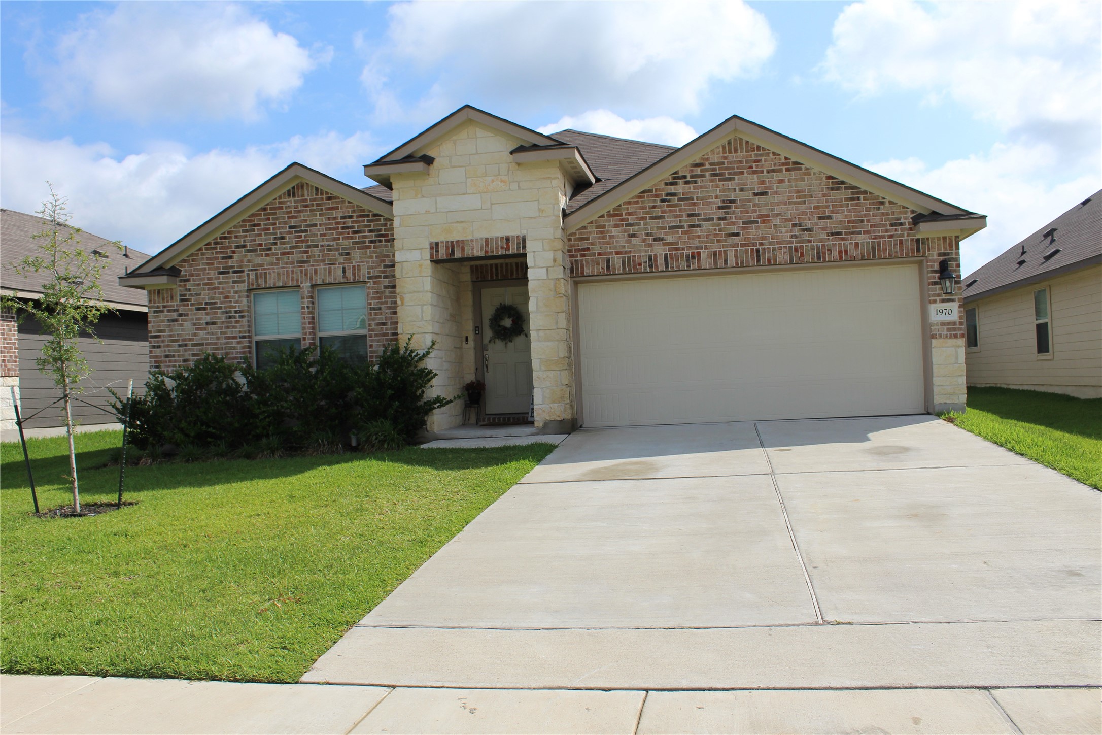 Listing photo 1