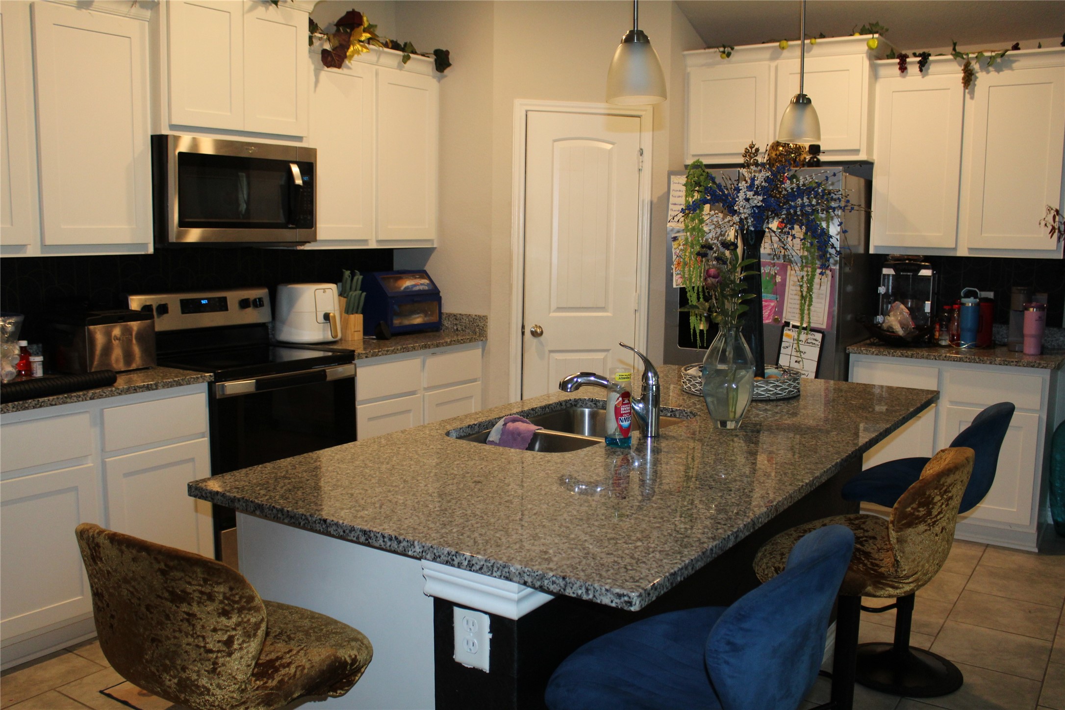 Listing photo 5