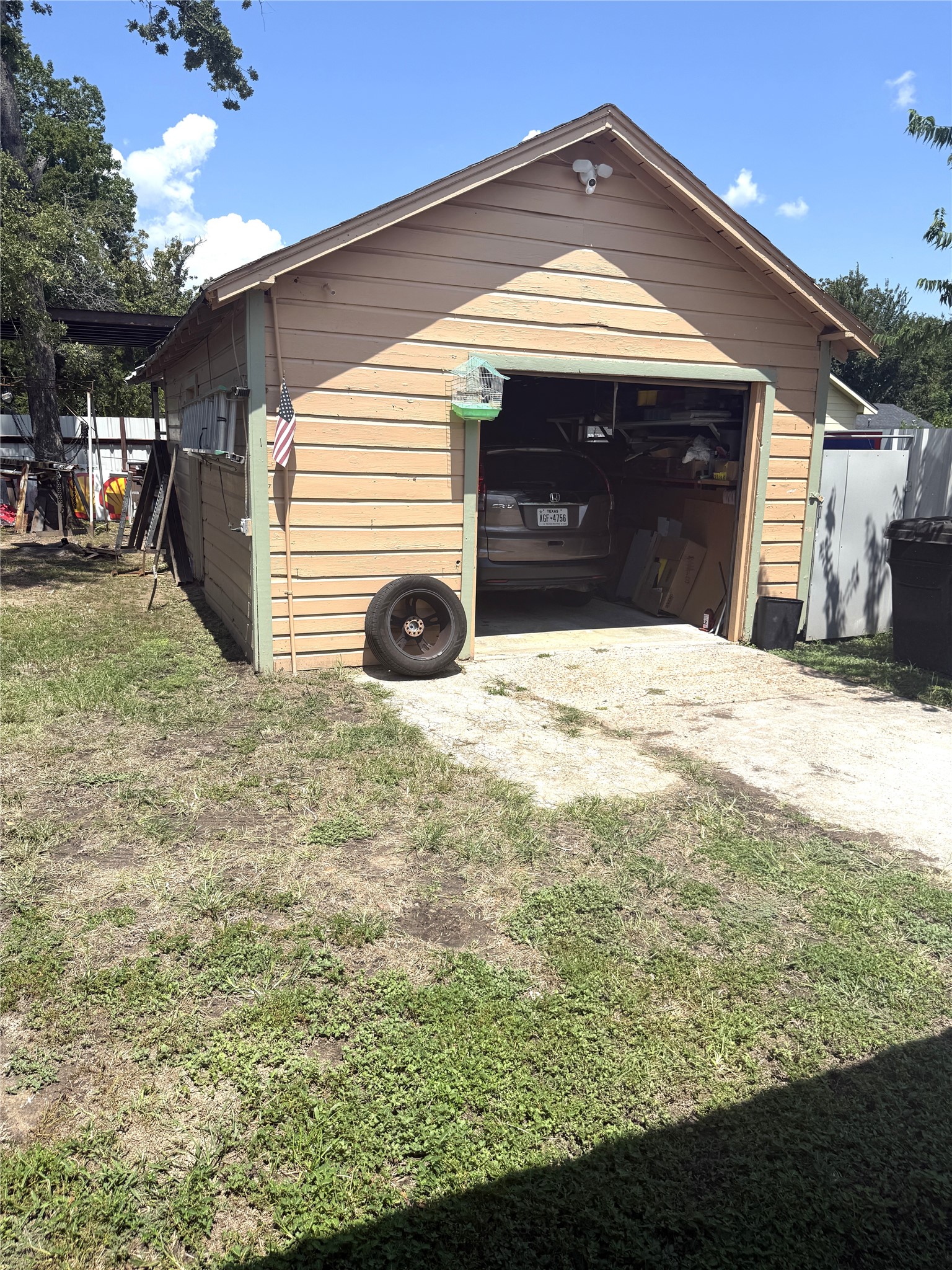 Listing photo 5
