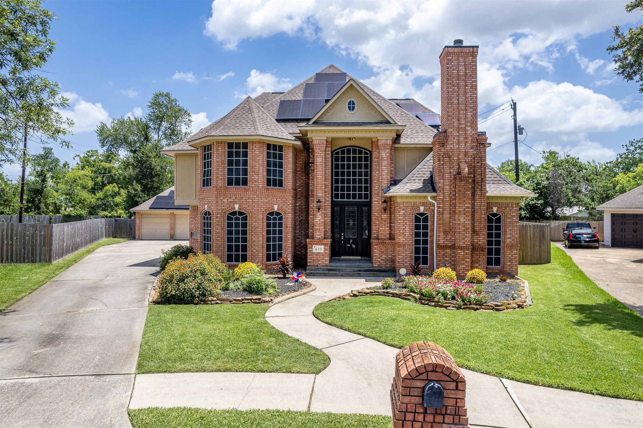 Listing photo 1