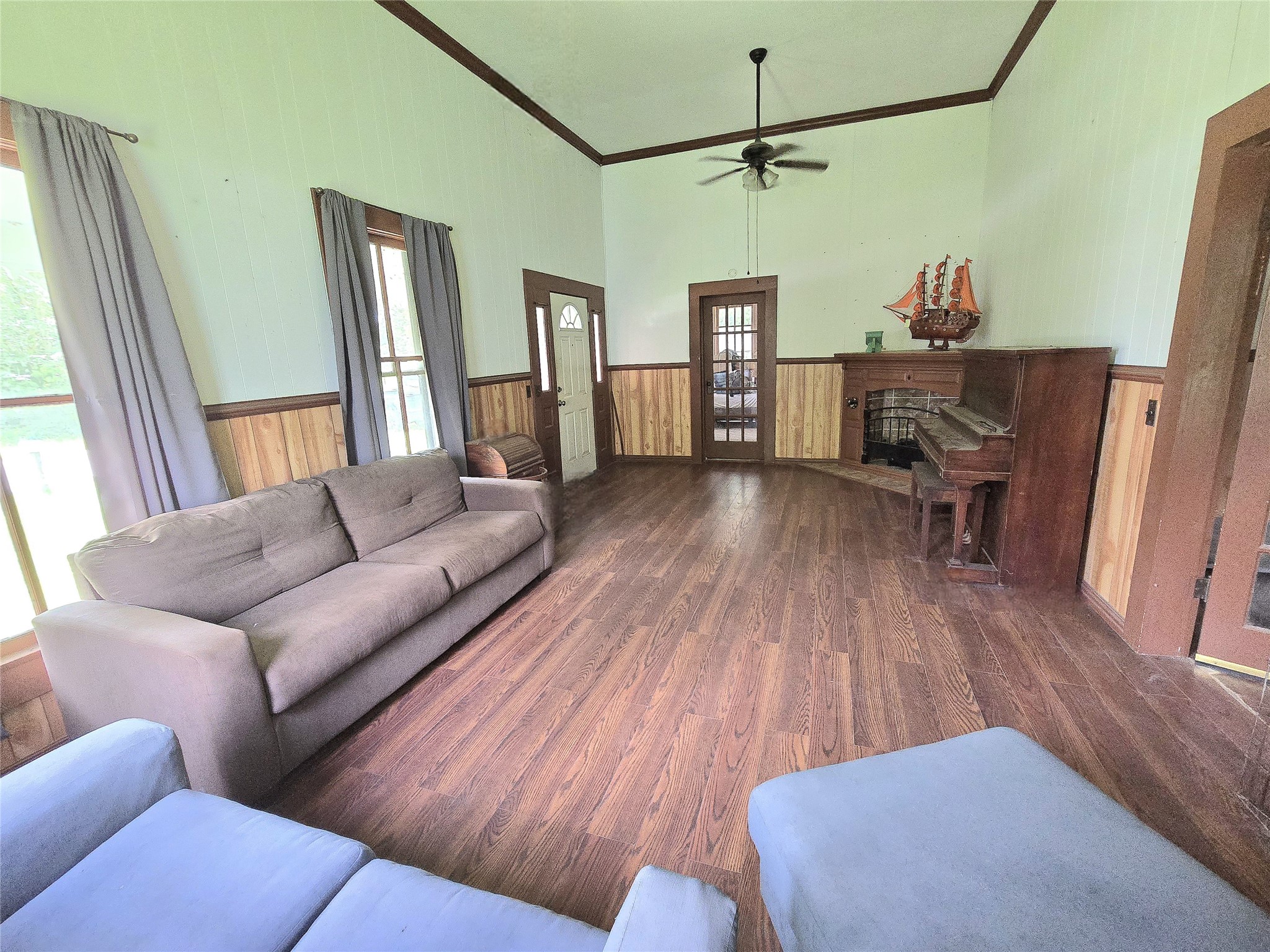 Listing photo 1