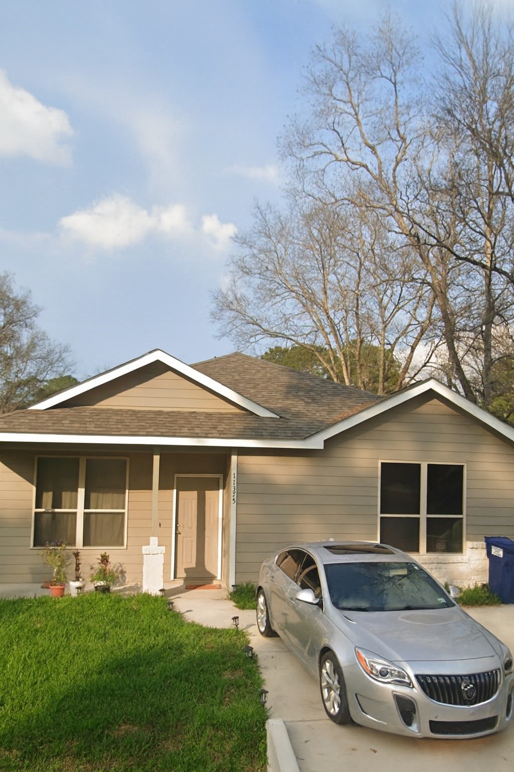 Listing photo 1