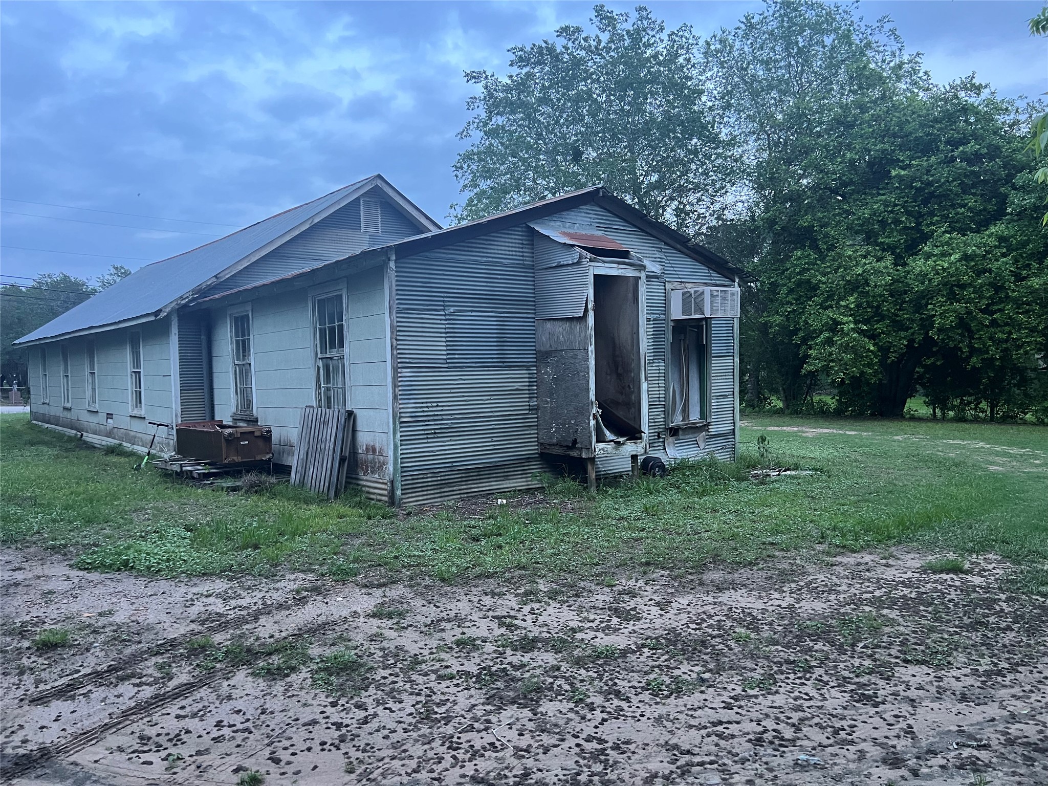 Listing photo 5