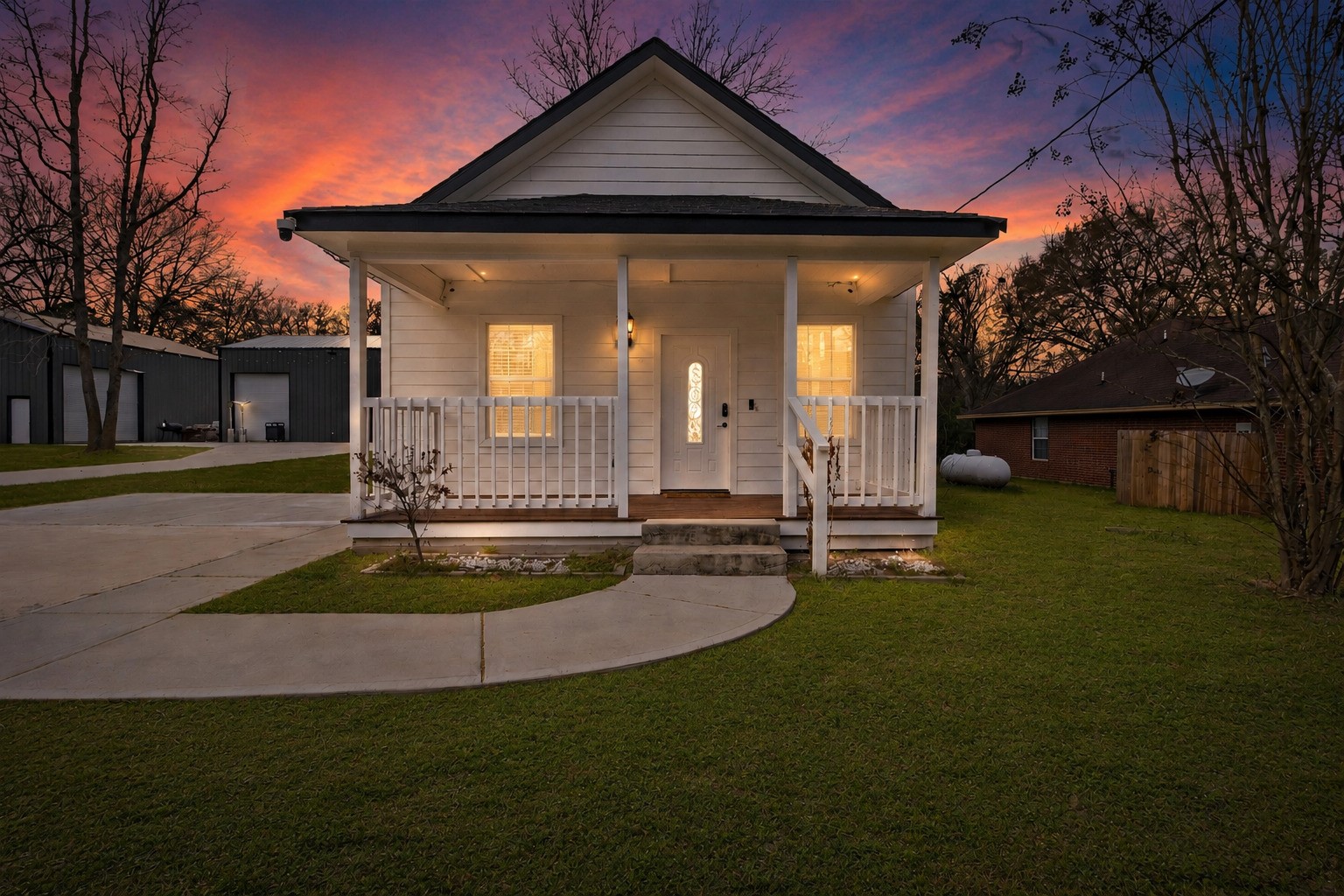 Listing photo 1