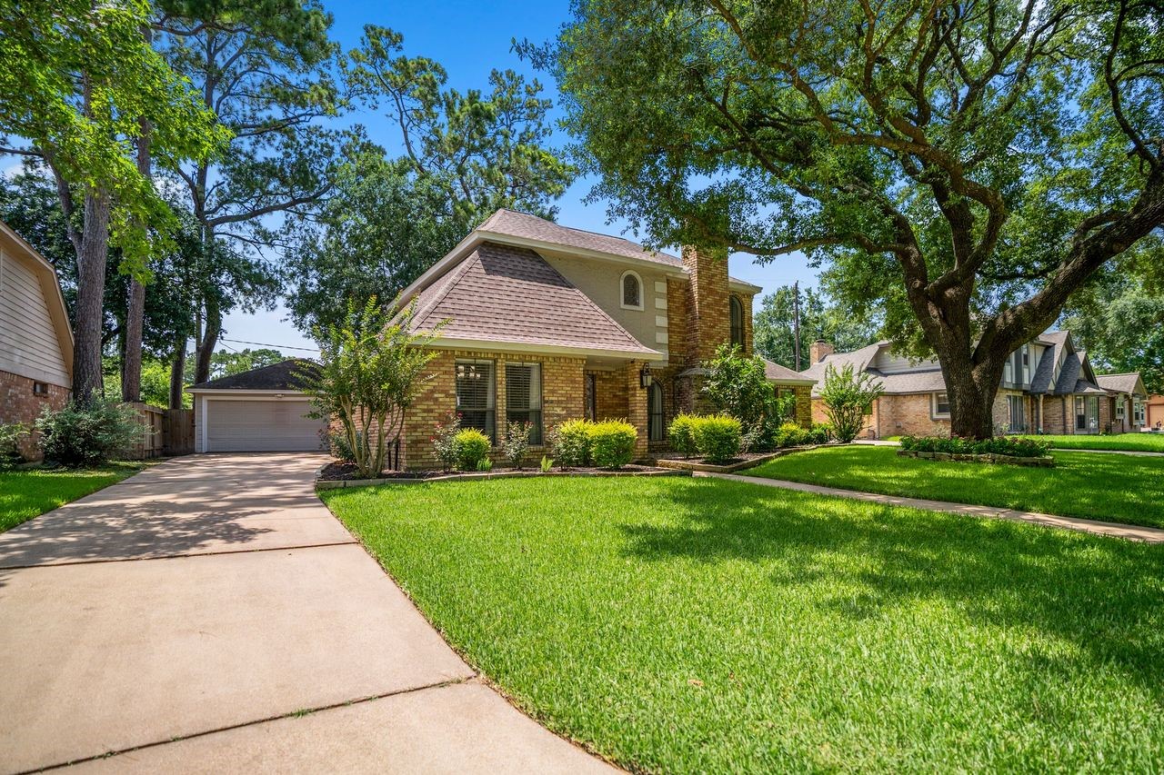 Listing photo 1