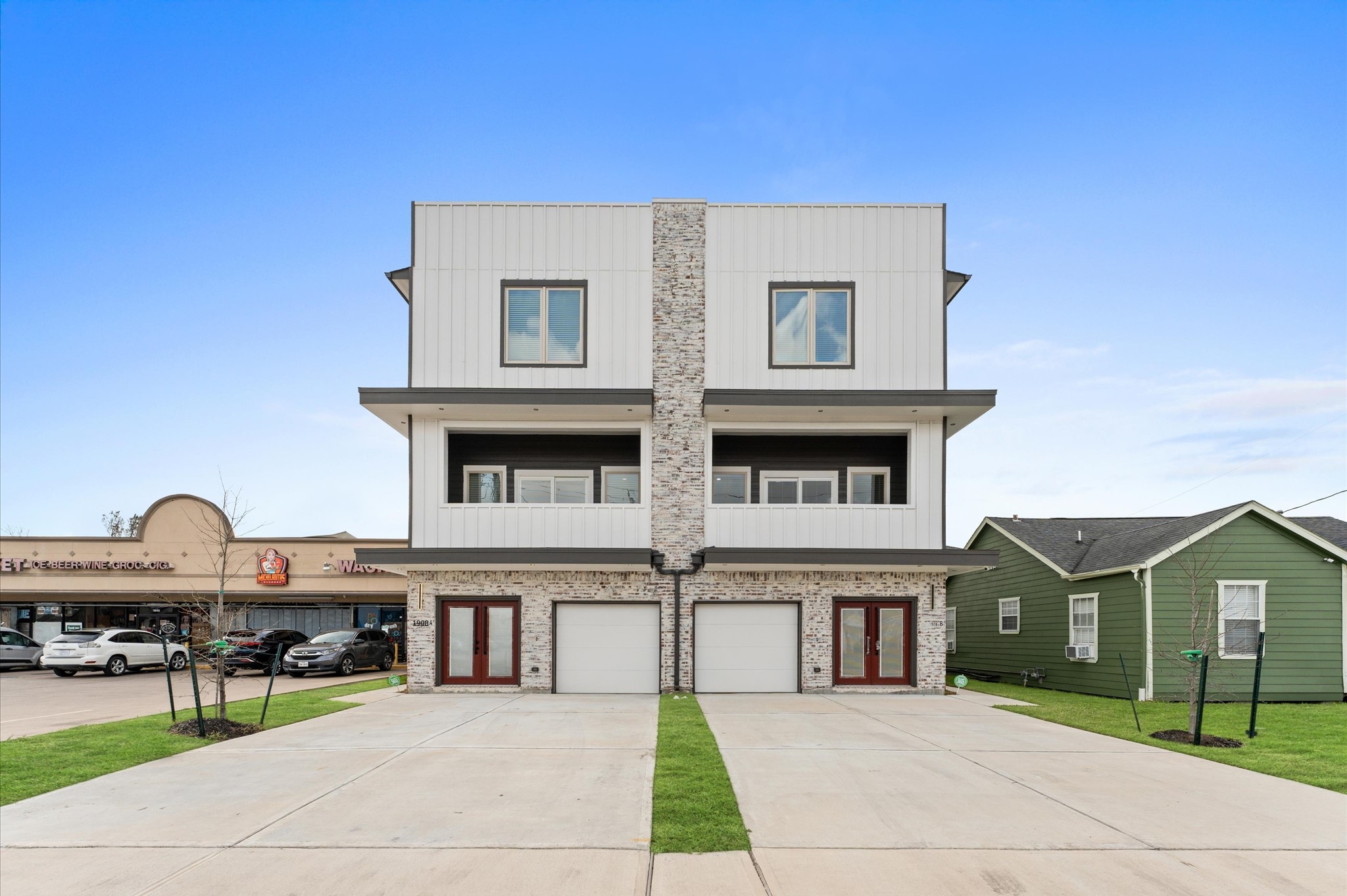Listing photo 1