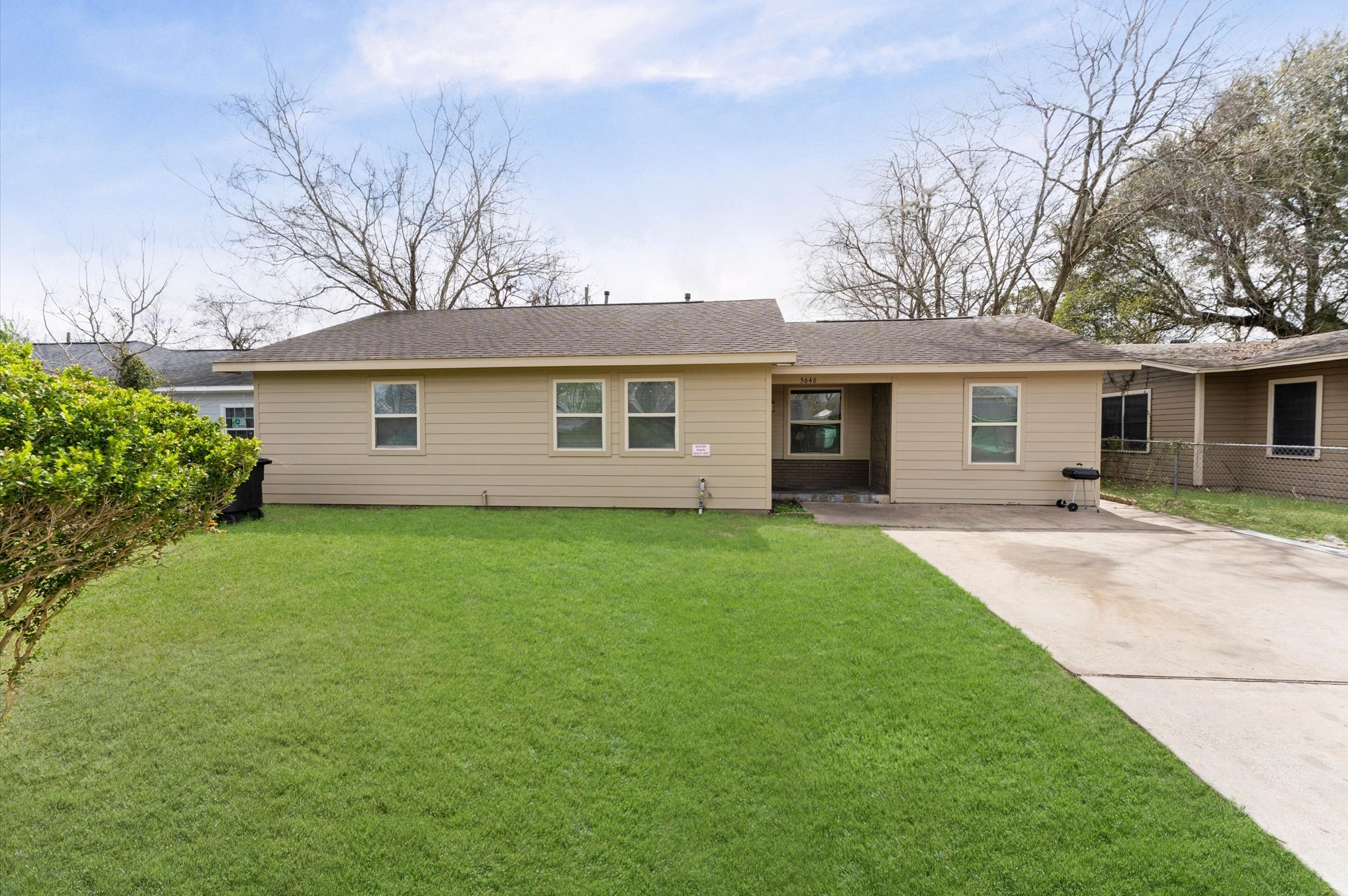 Listing photo 1