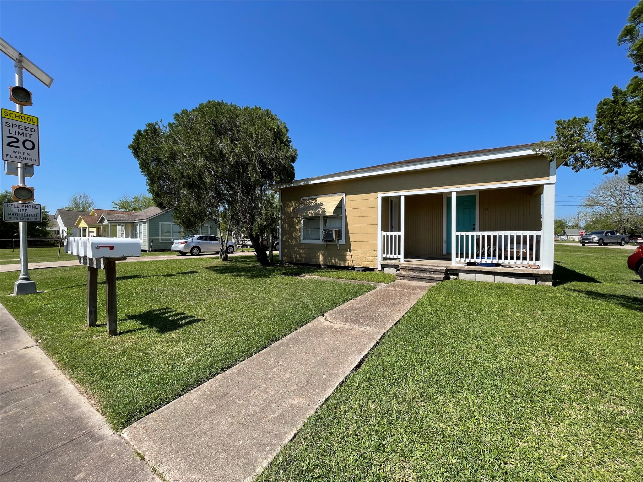 Listing photo 1