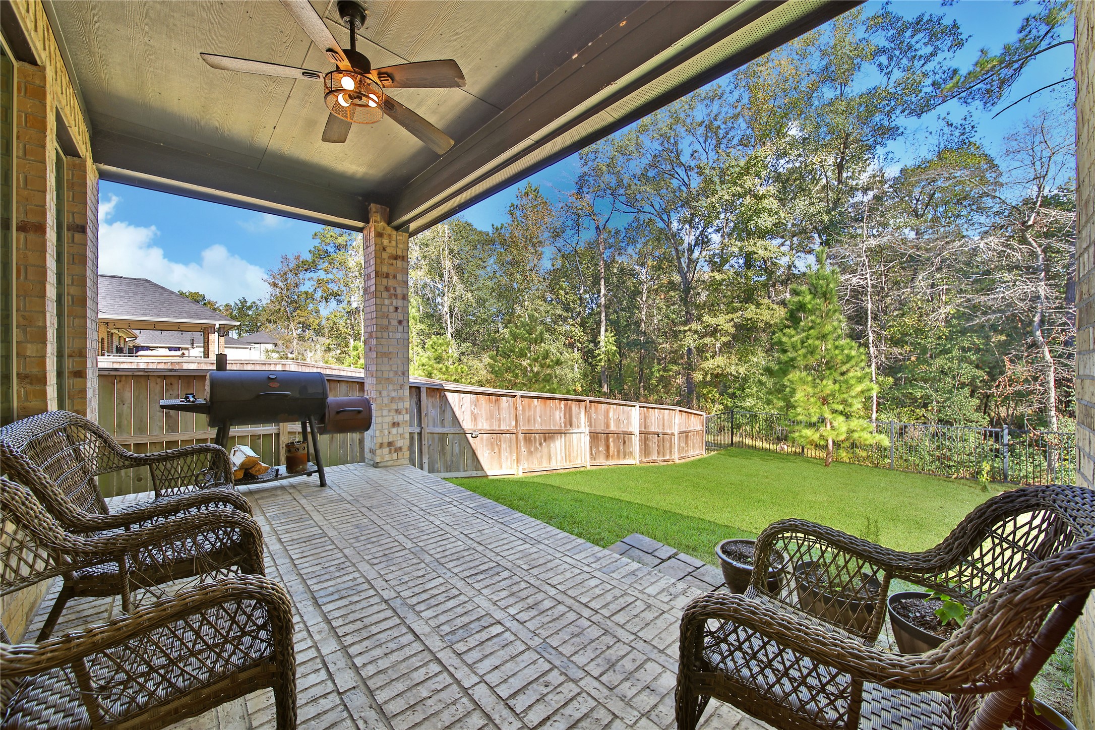 Listing photo 4