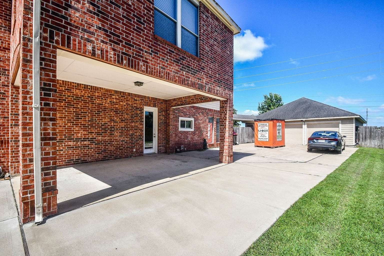 Listing photo 4