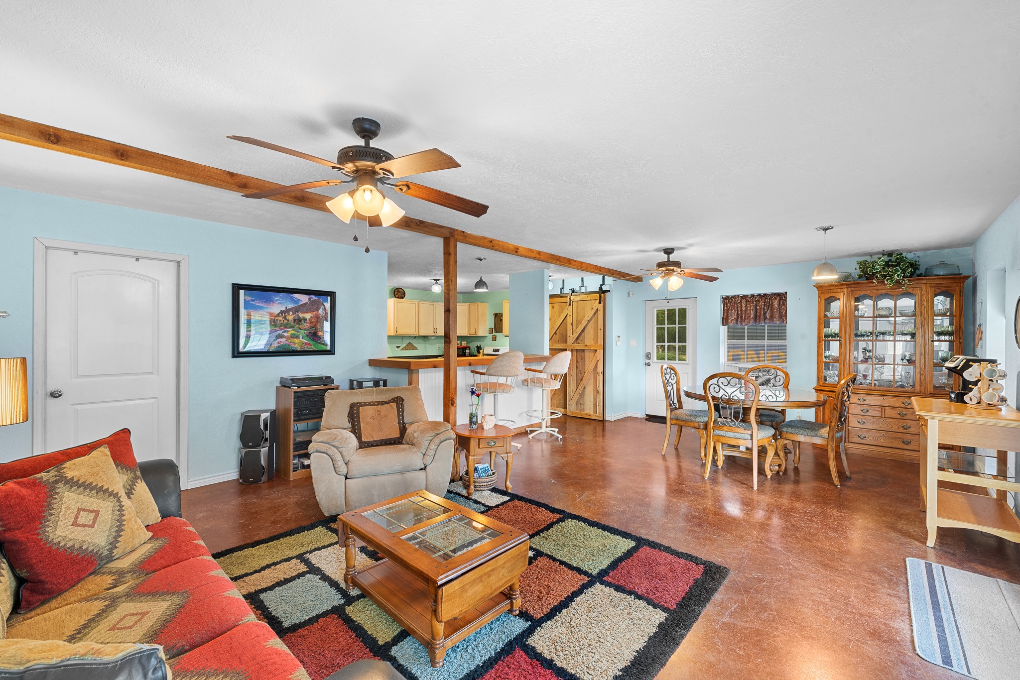 Listing photo 1