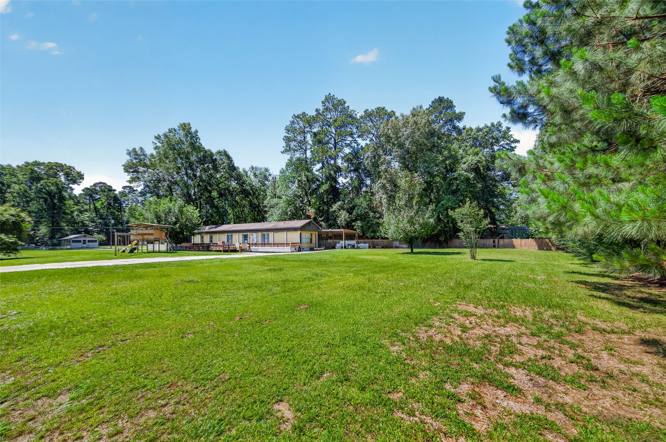 Listing photo 5