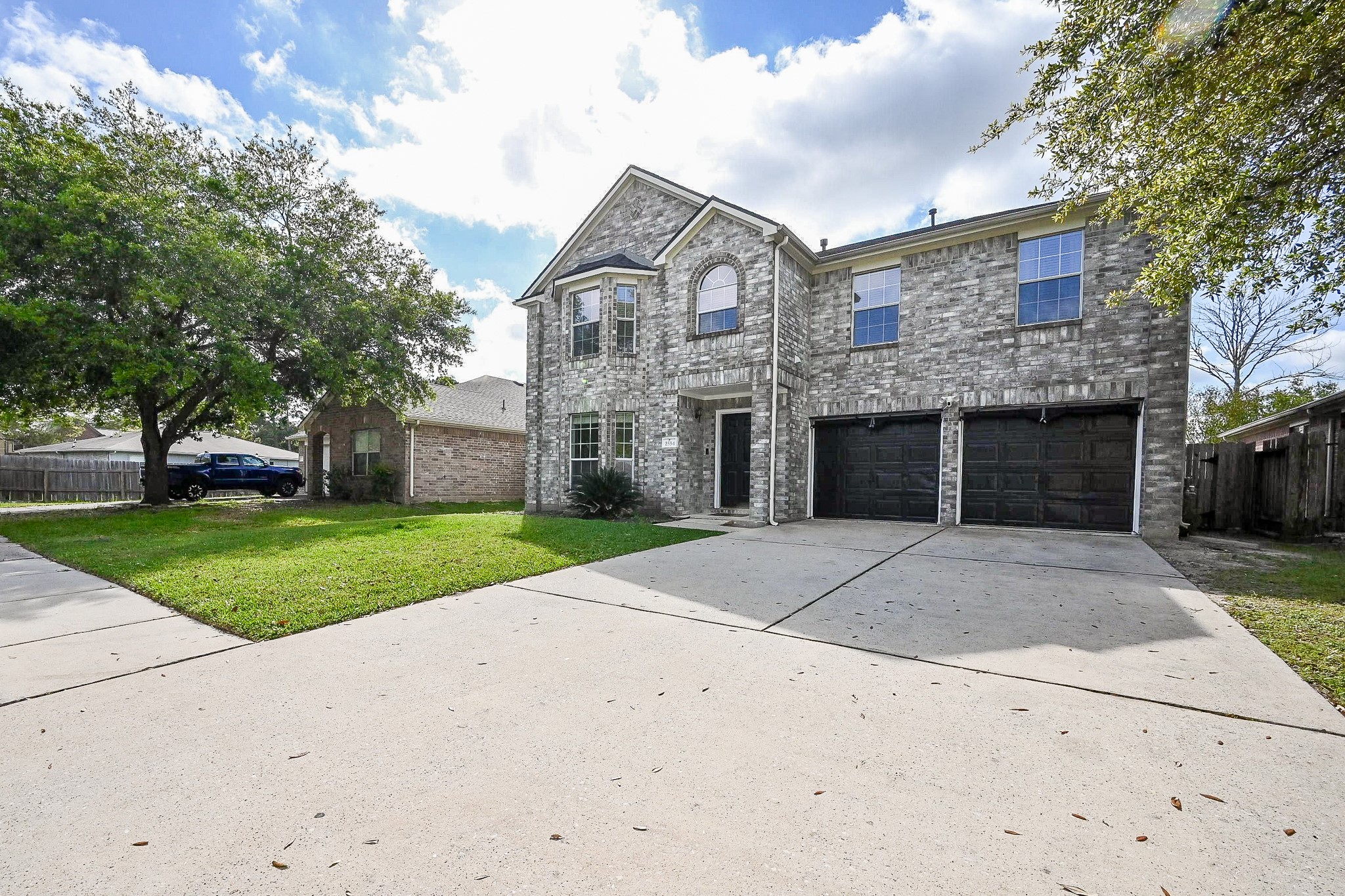 Listing photo 1