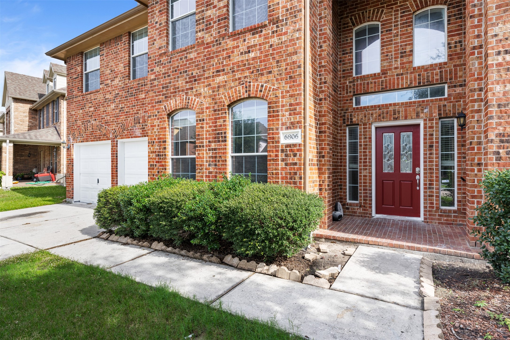 Listing photo 1